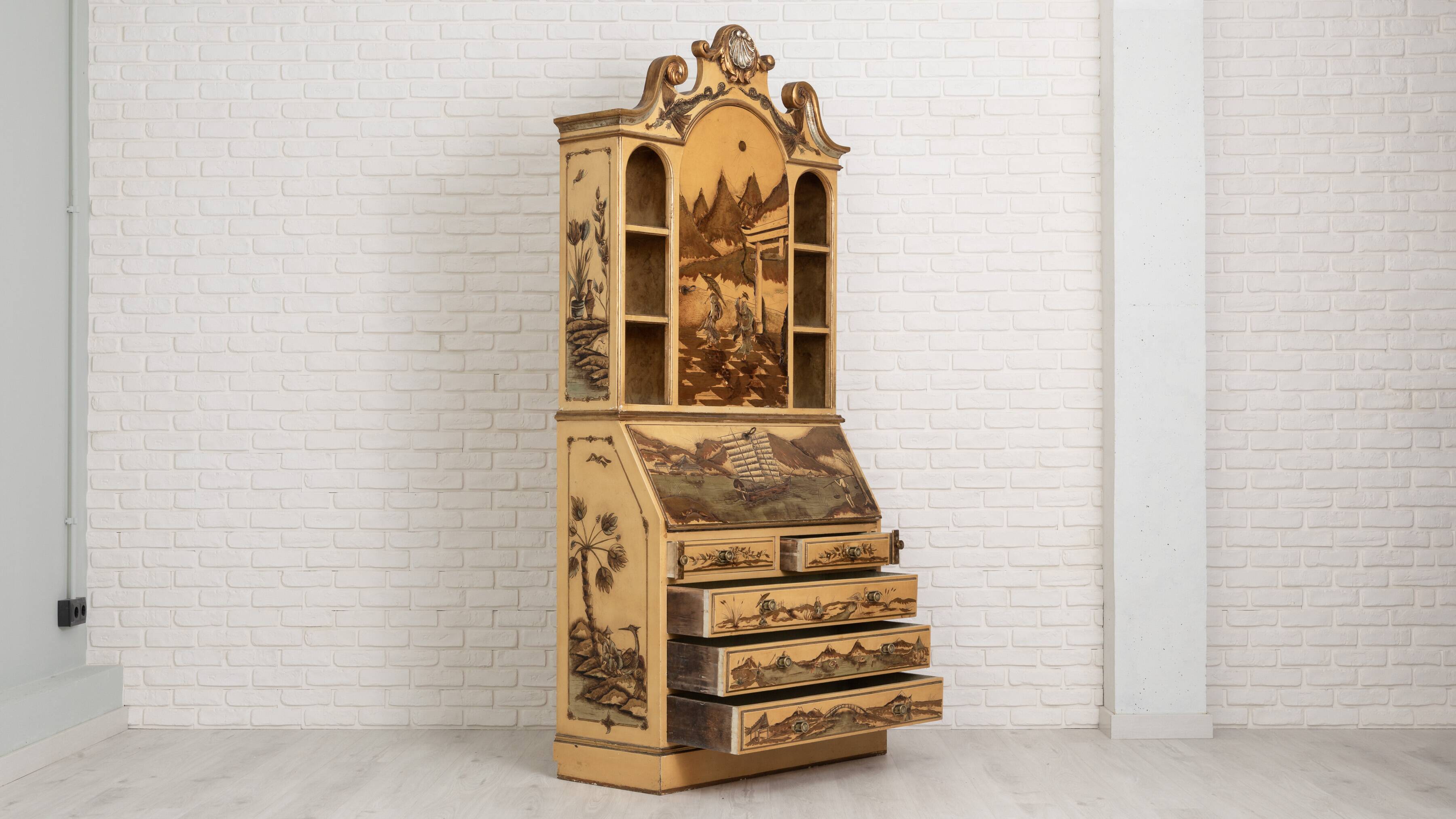 Desk with oriental motifs in relief