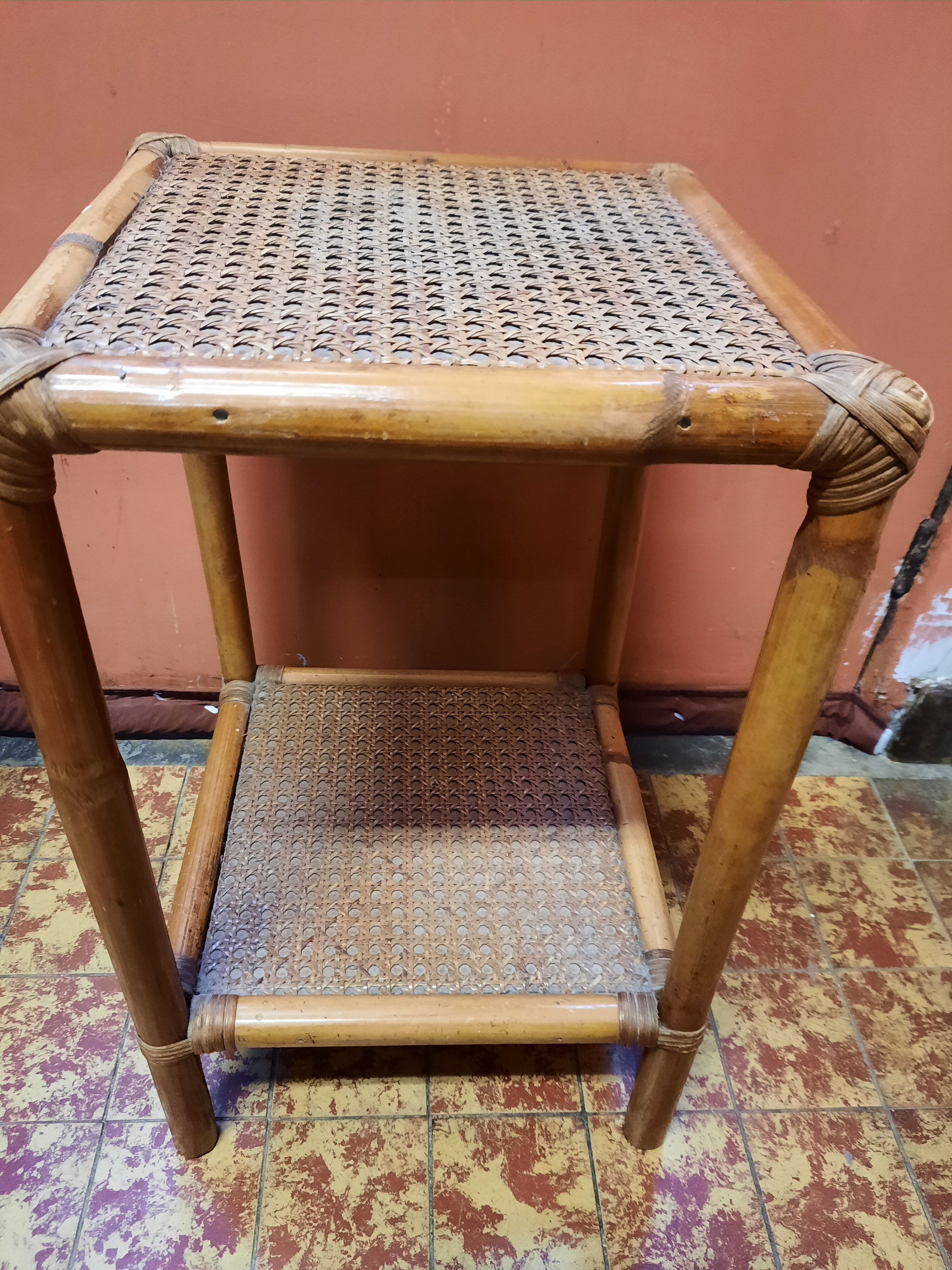 Table d'appoint en bambou