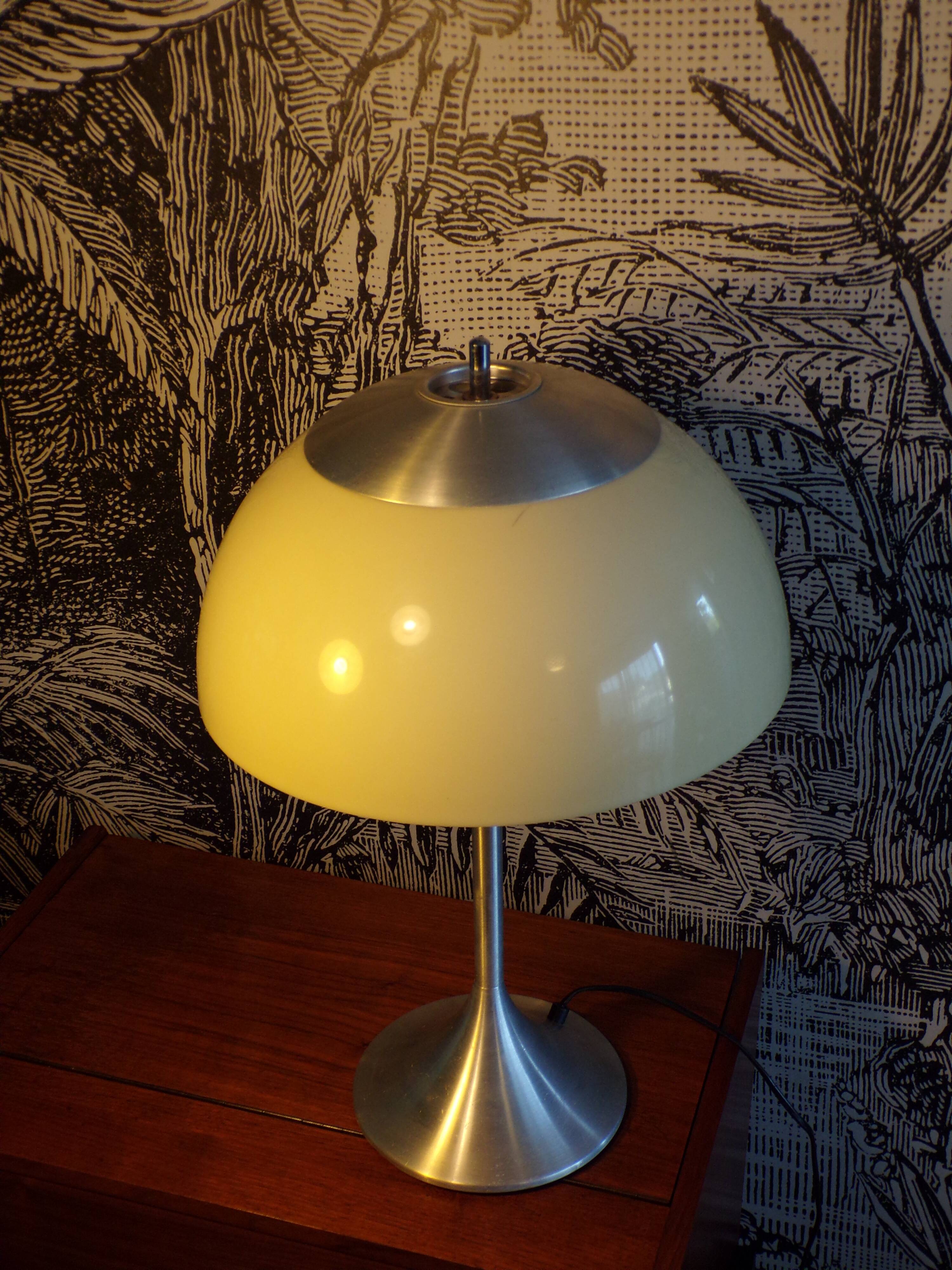 Unilux mushroom lamp