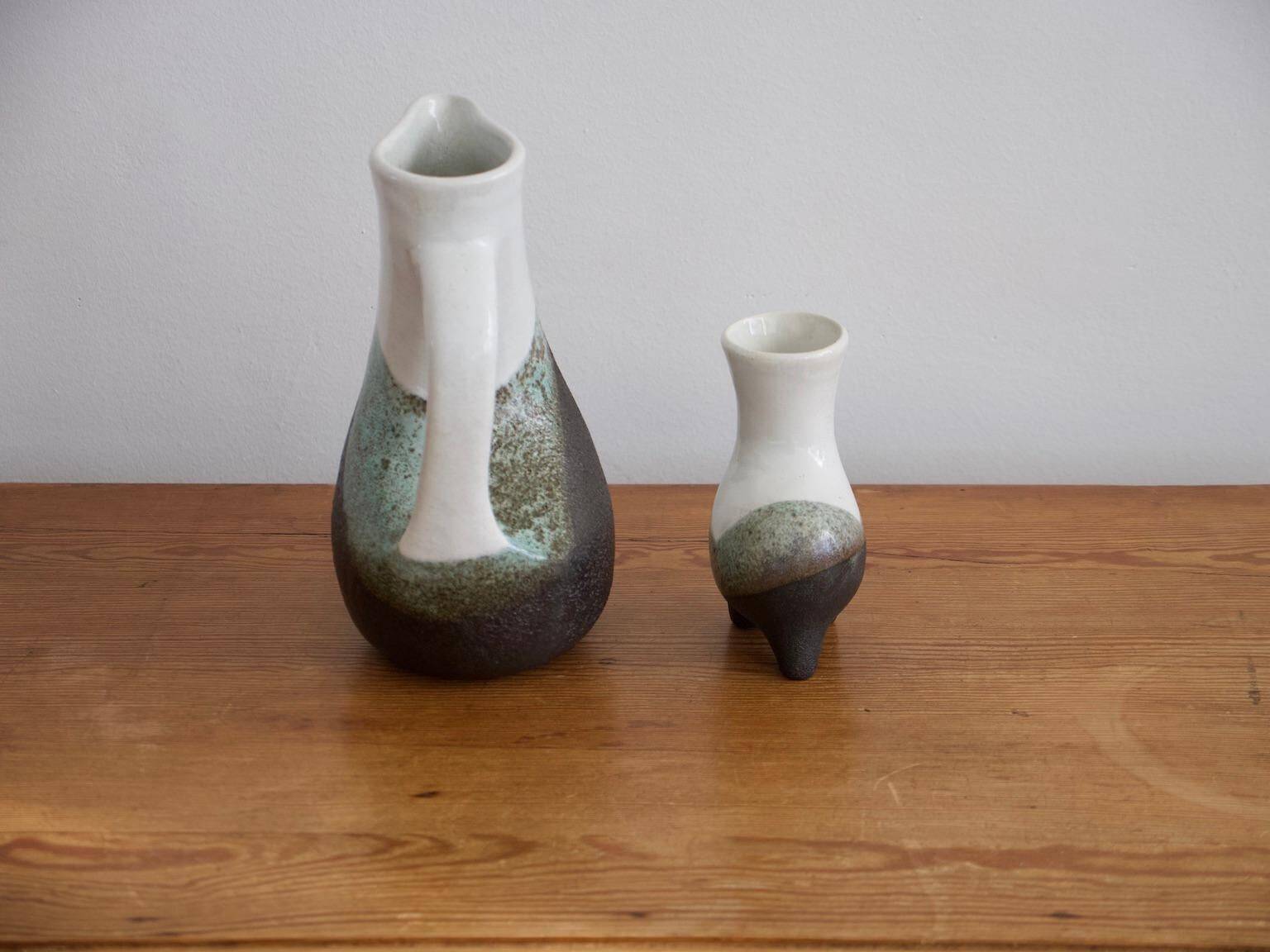 Ensemble de pichet et vase en faïence émaillée de Gilbert Valentin