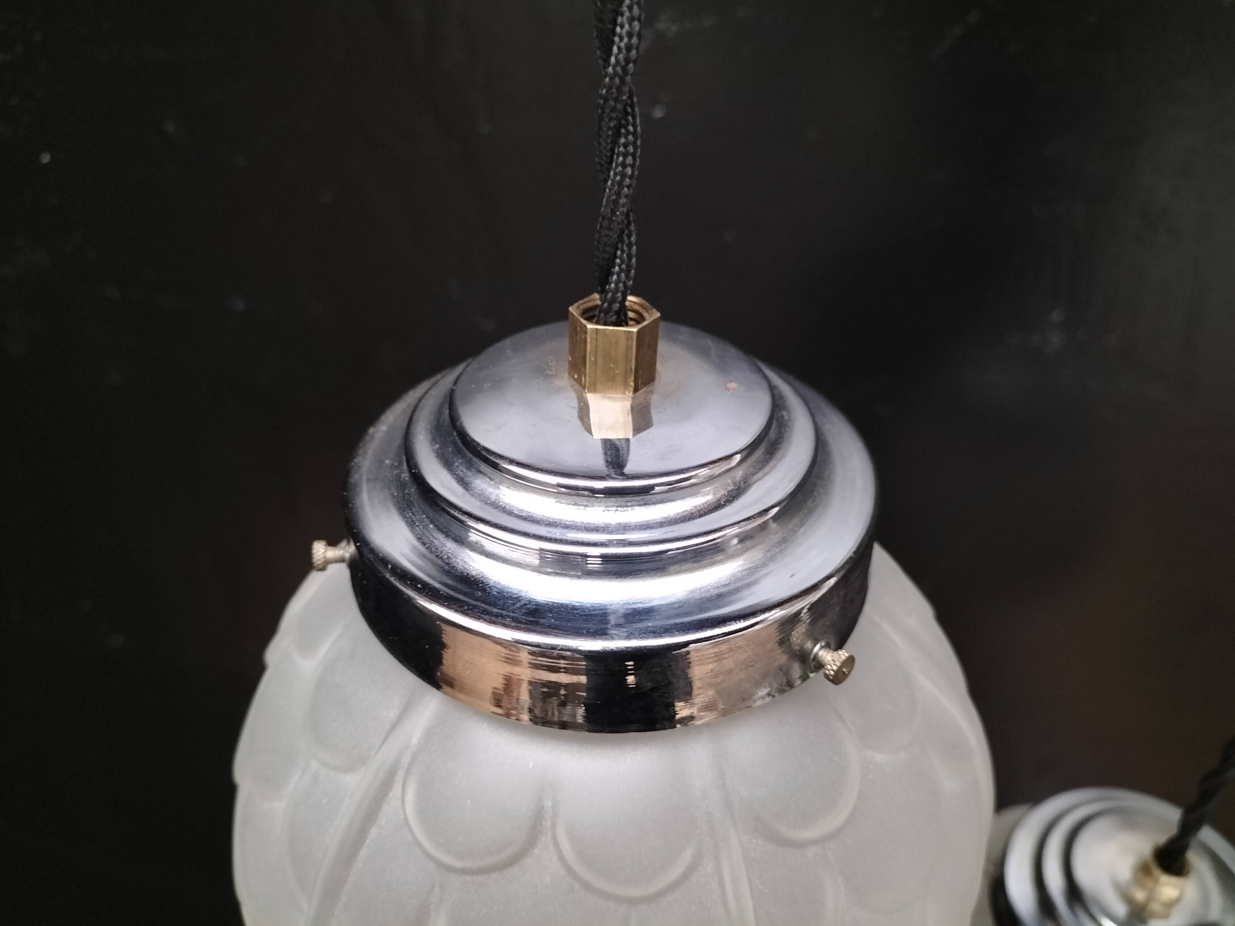 Art deco pendant lights