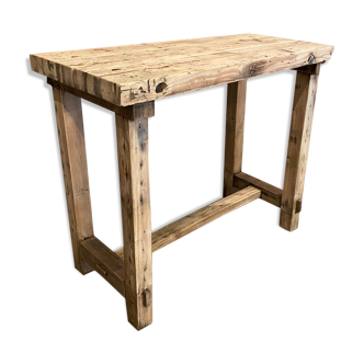 Old-wood workbench