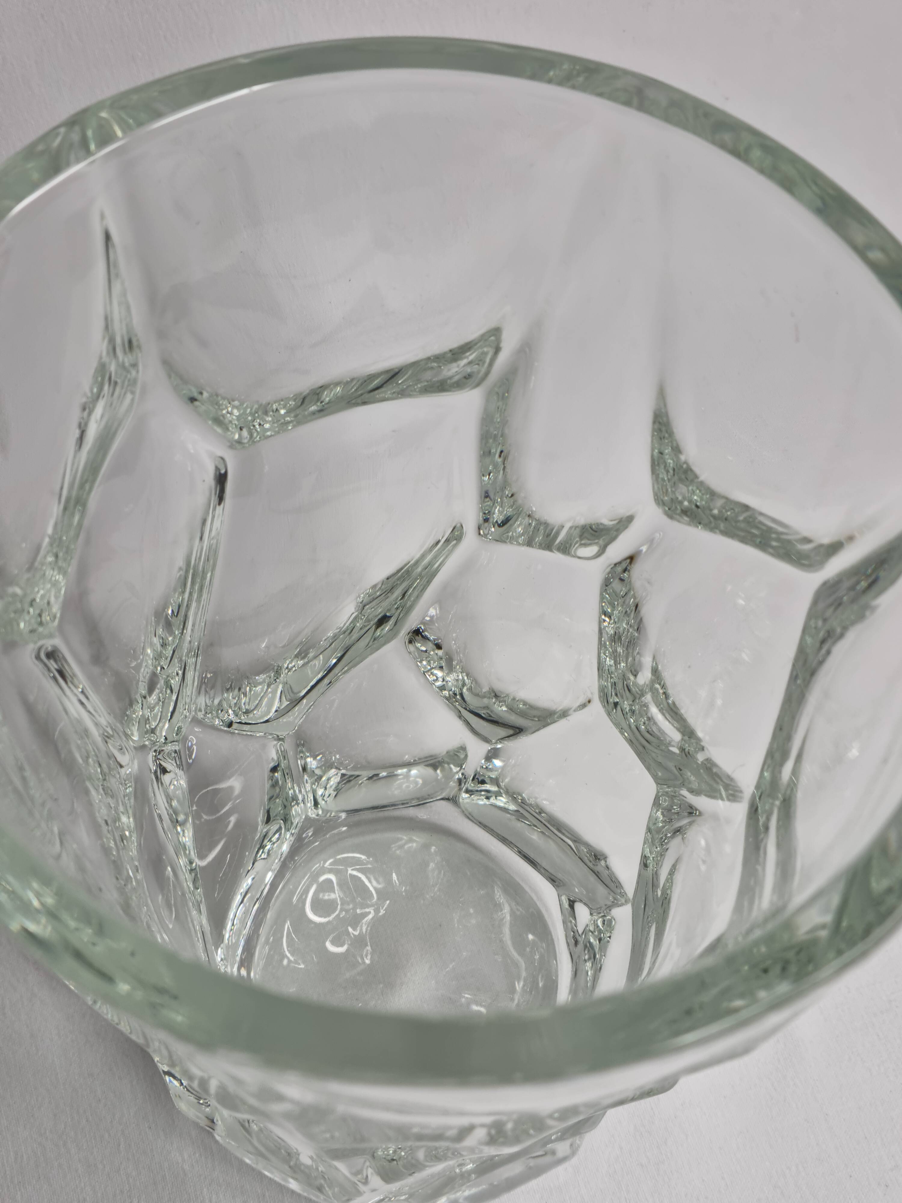 Sèvres crystal vase with rough glass pattern, 26 cm