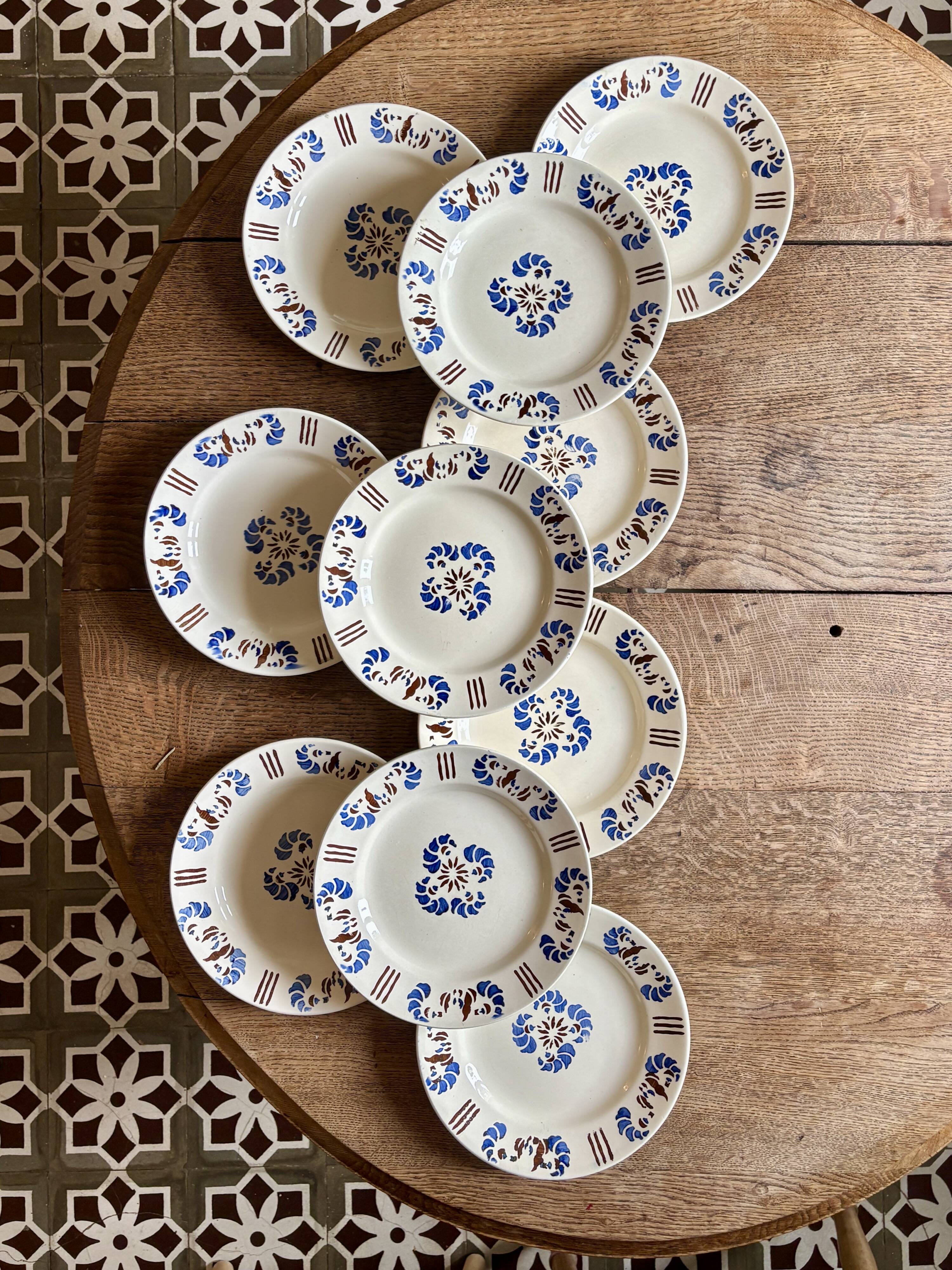 set of 10 antique flat plates model Laval