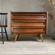 Commode vintage en chêne pieds compas