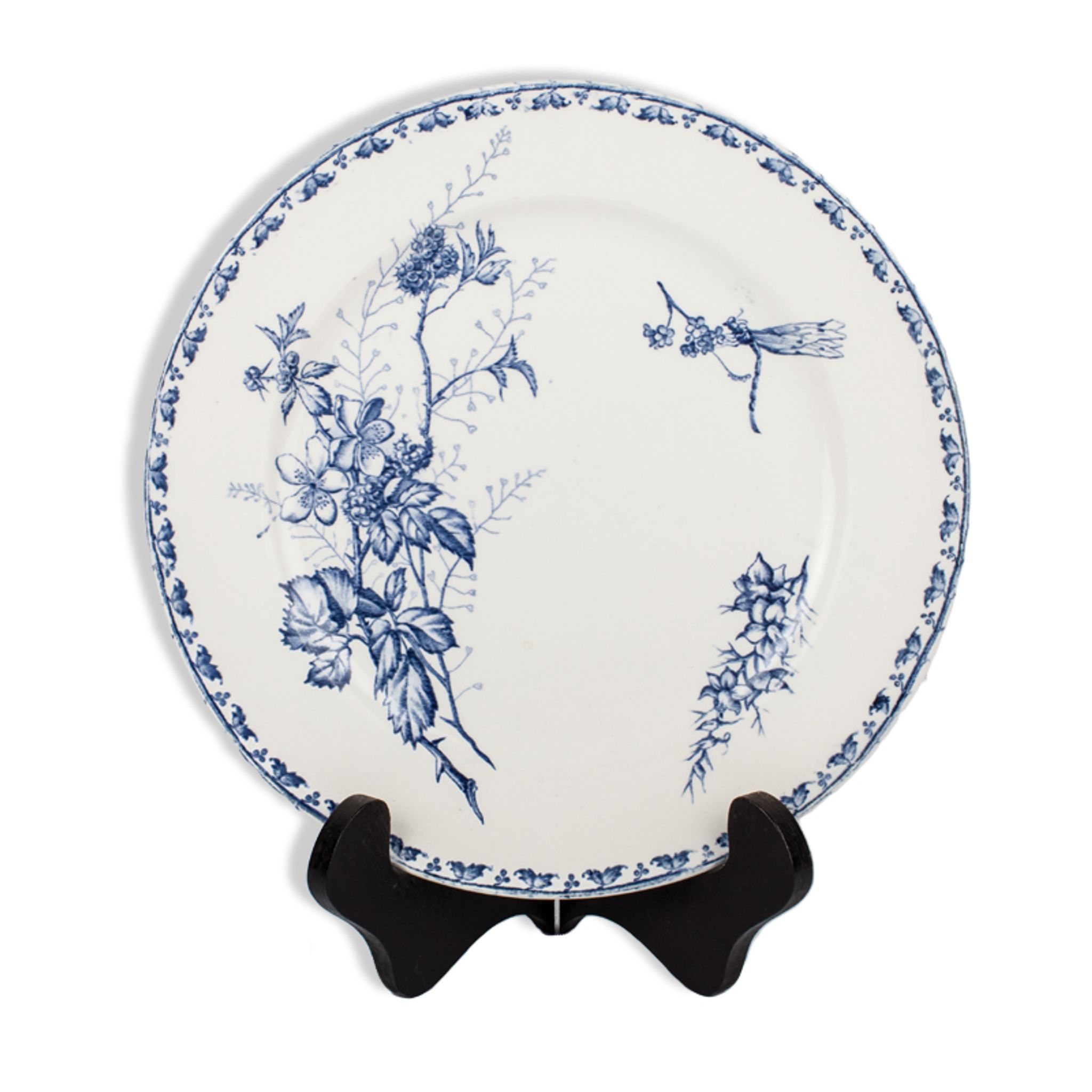 Old plate Carmen land of iron decoration dragonfly, Sarreguemines. 1875 - 1900