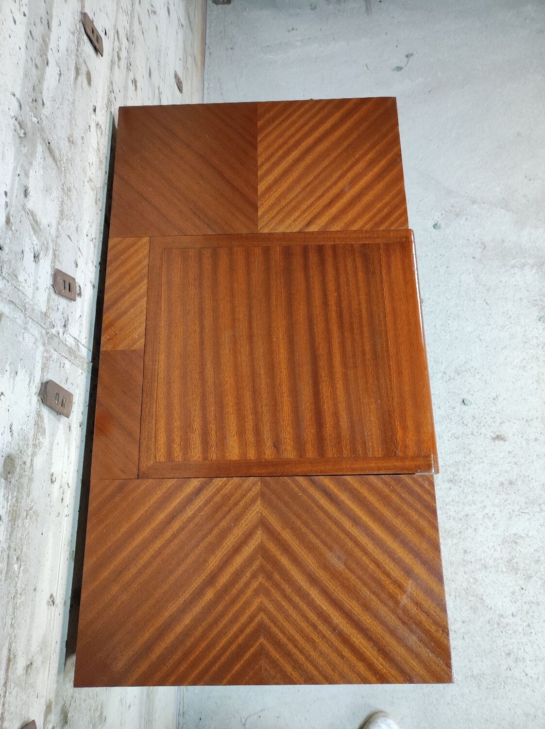Wooden dressing table