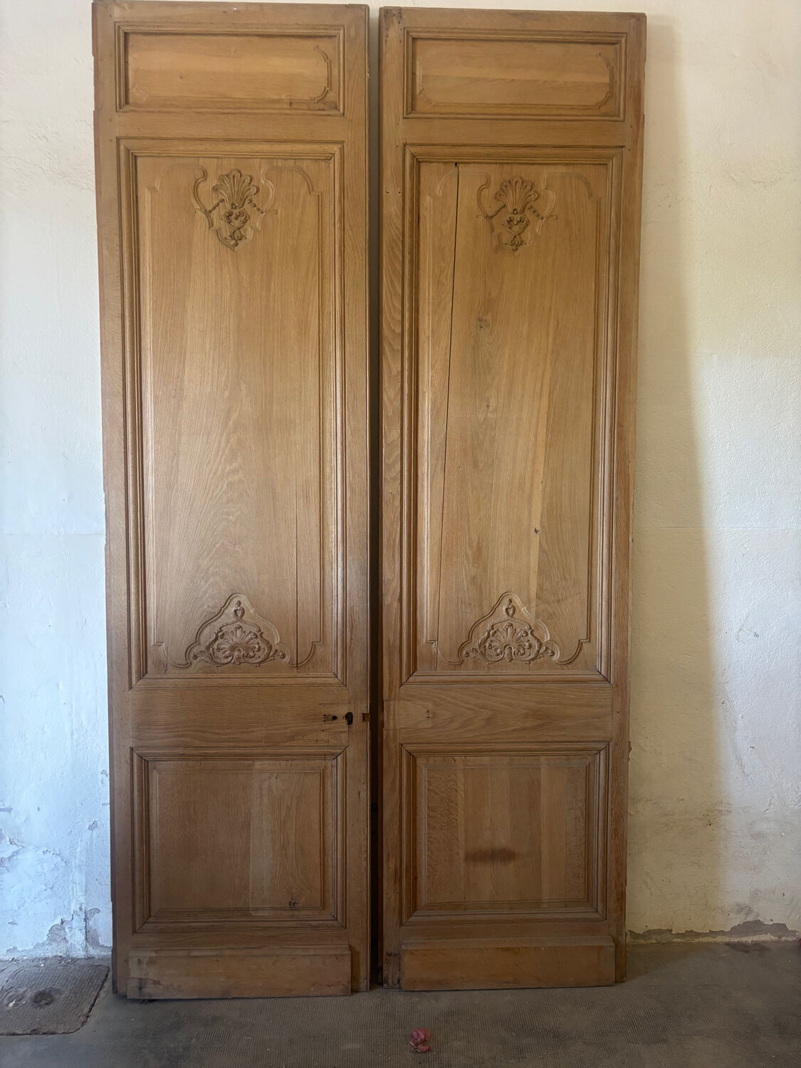 Double doors in solid oak