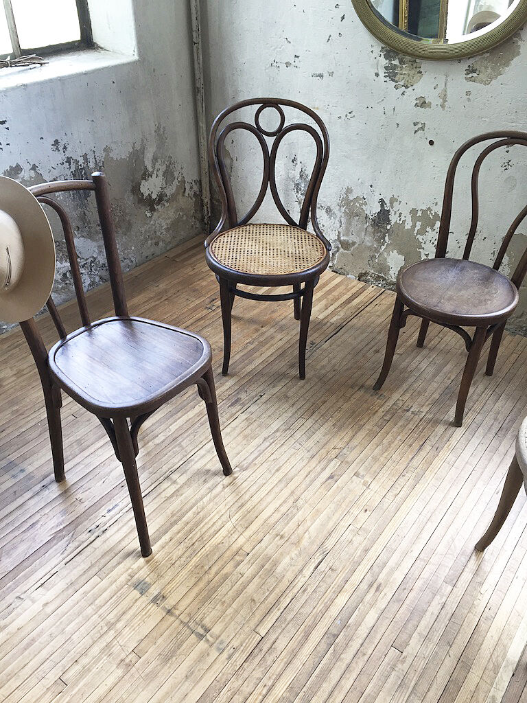 Lot 4 bistro chairs Thonet No.19, 20 & 208