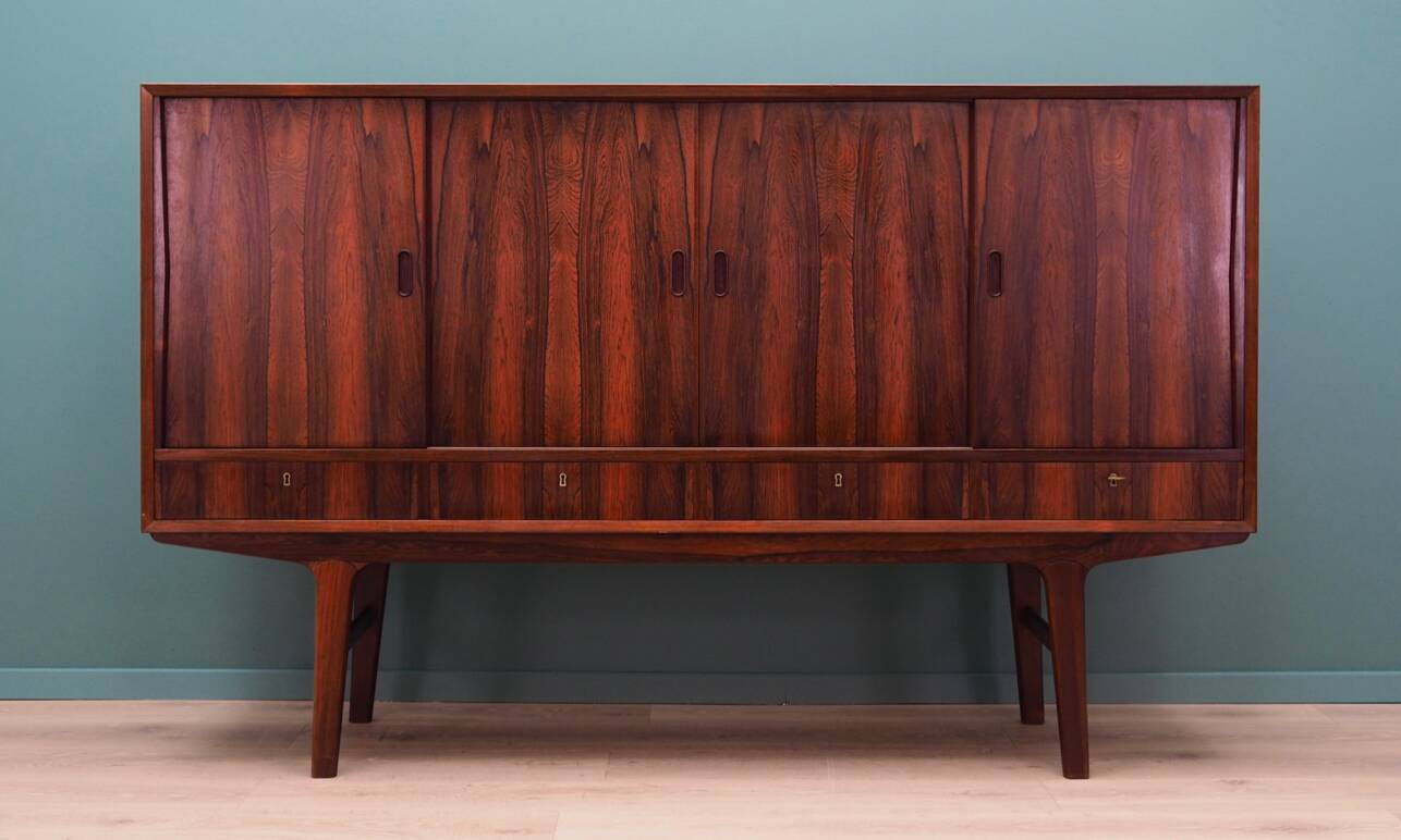 Buffet haut en palissandre, design danois, années 1970, production : Danemark