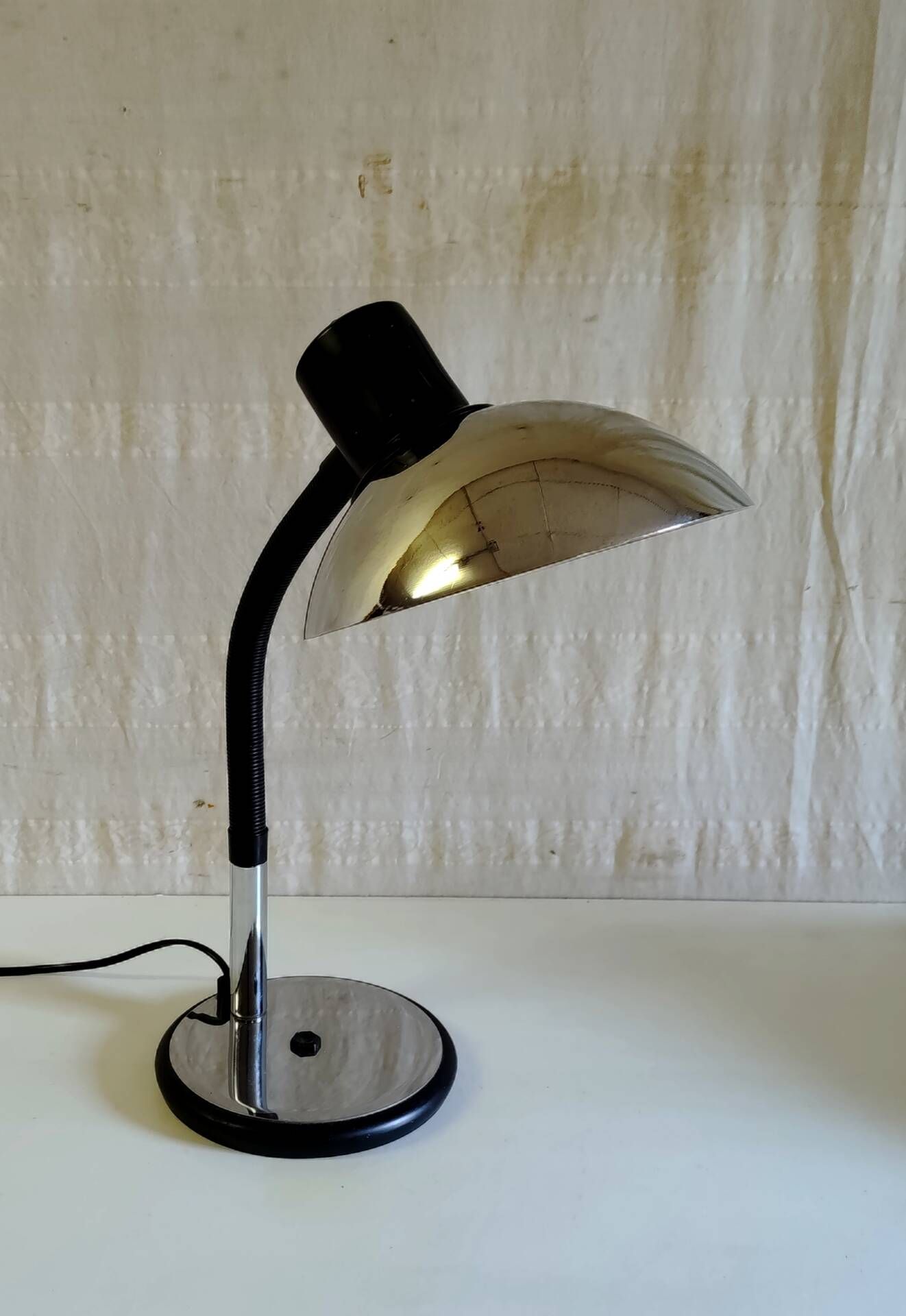 Lampe à poser articulée par Aluminor (France) - mid. XXeme