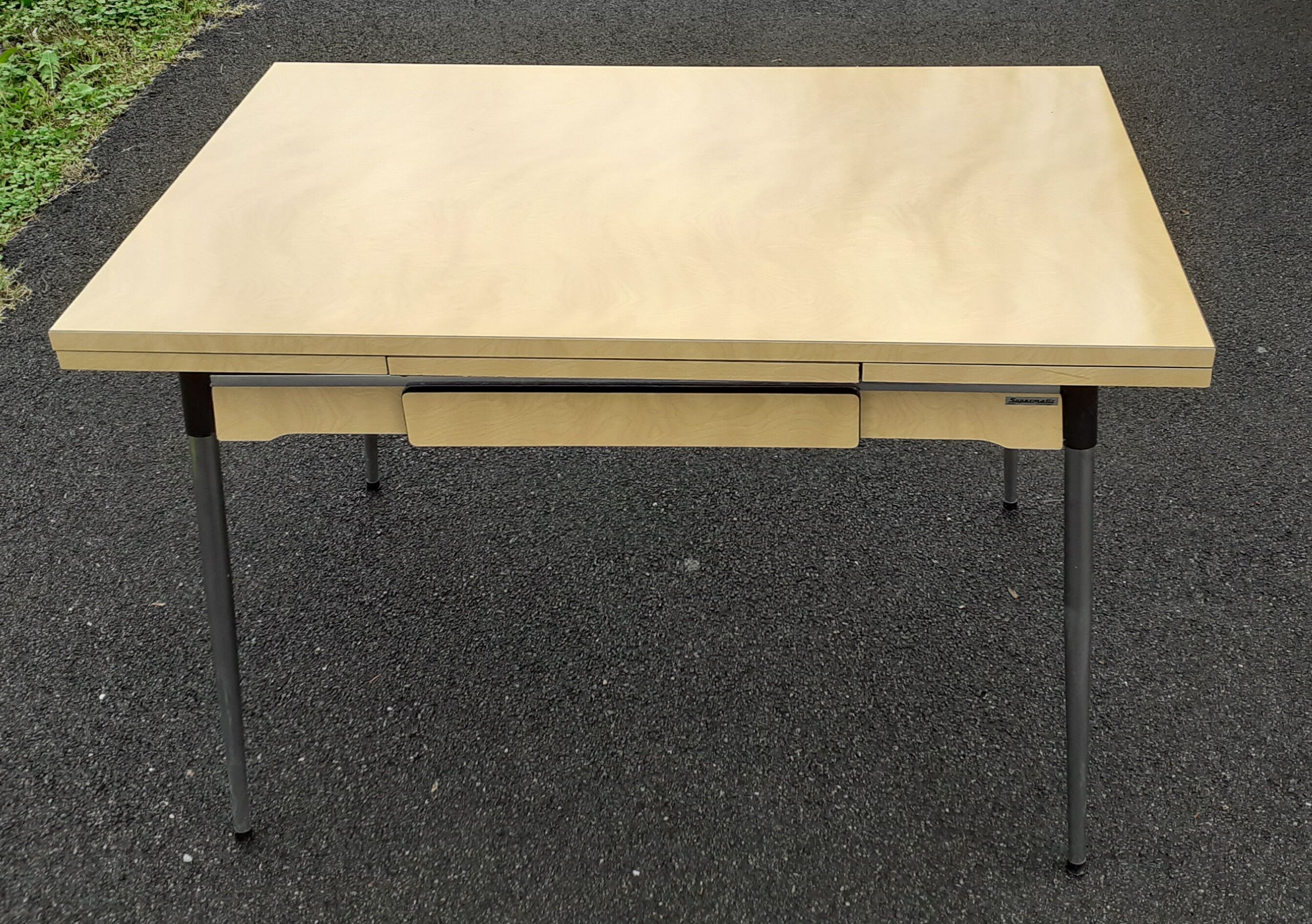 Formica table
