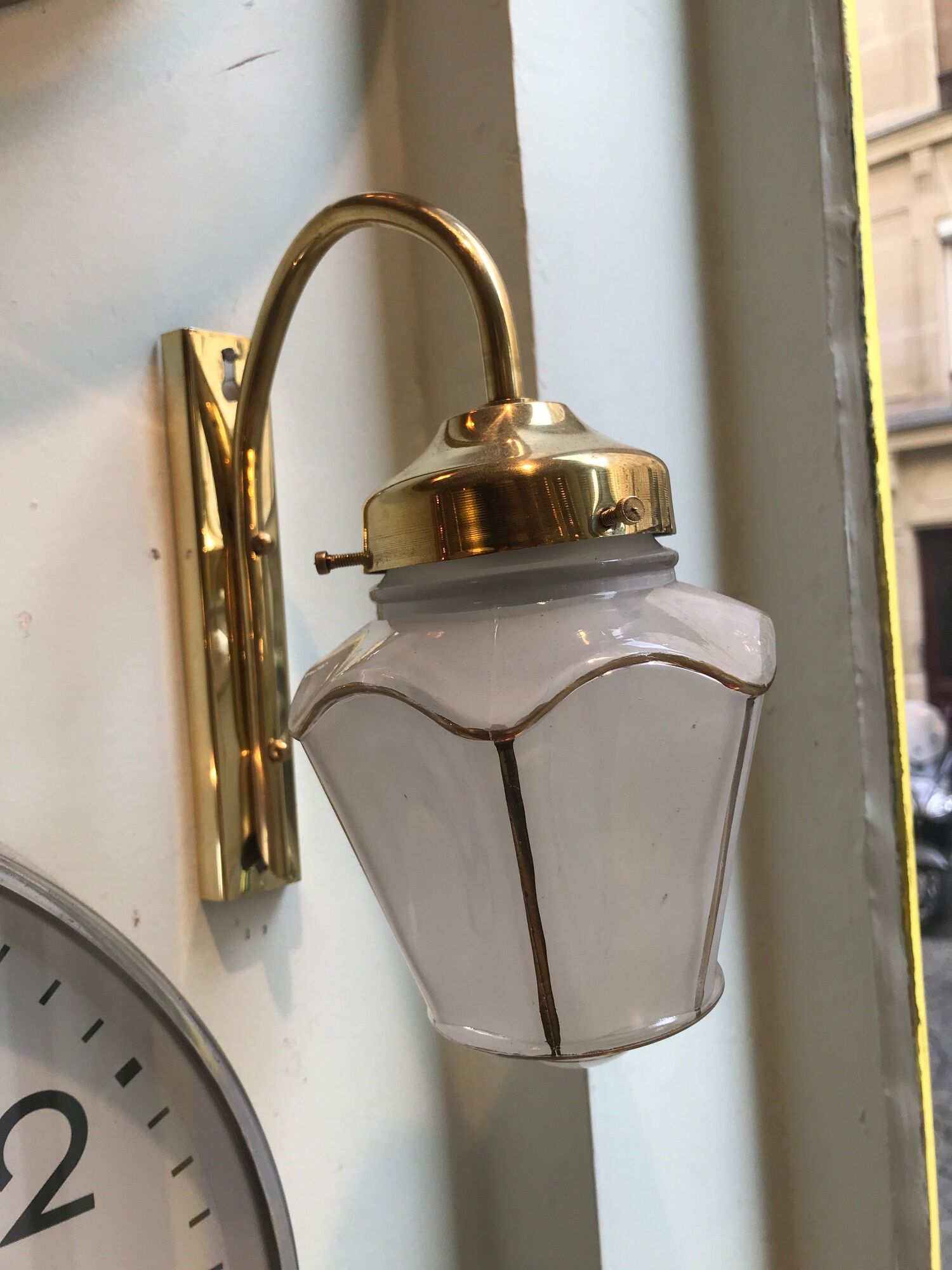 Pair of 1960 brass wall lamps and gilded frosted glass