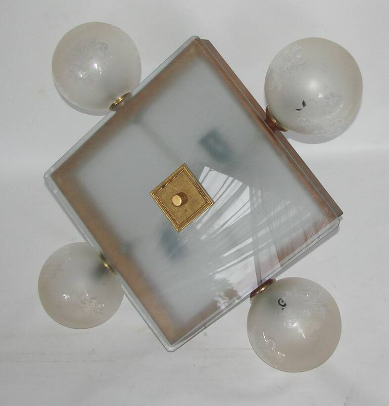 Mid-century vintage chandelier, 1950s, brass, wood and frosted glass, 4x E1