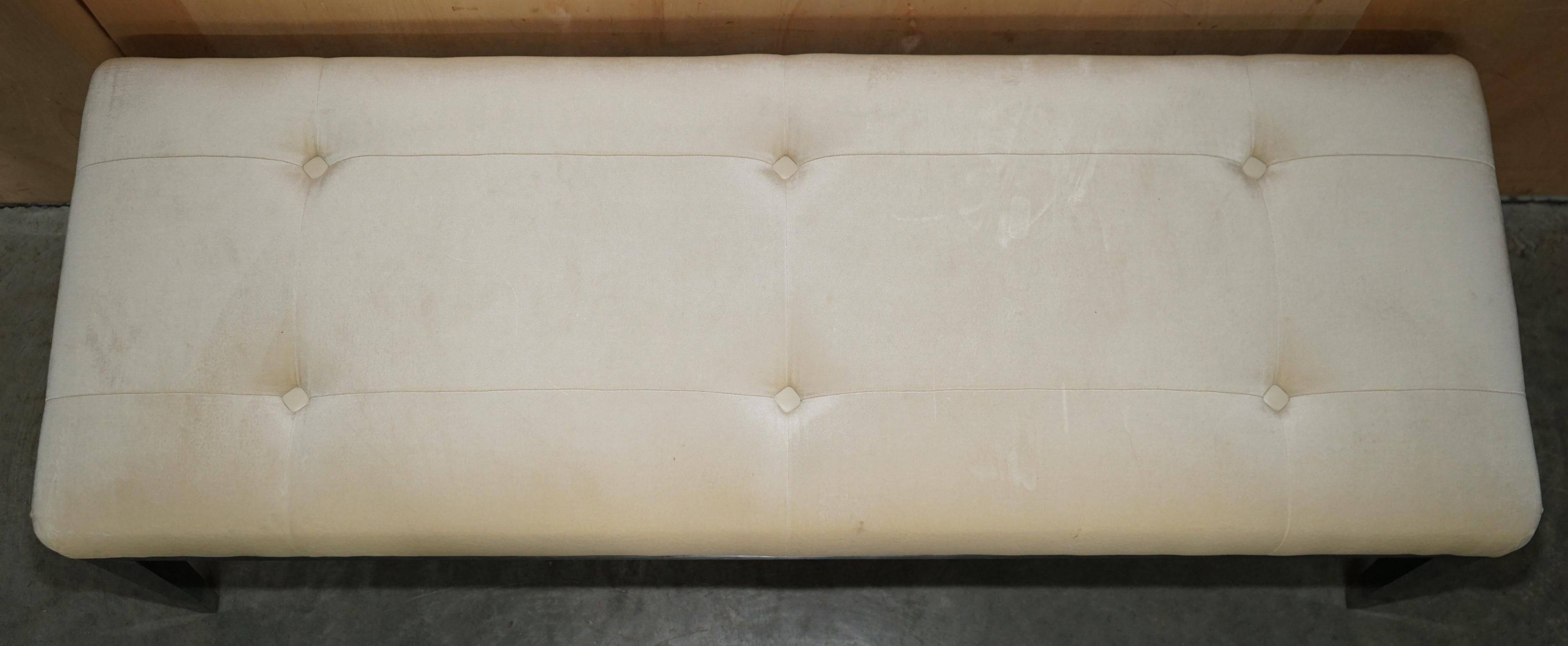 Chesterfield buttoned entrance bench in Fendi Casa velvet