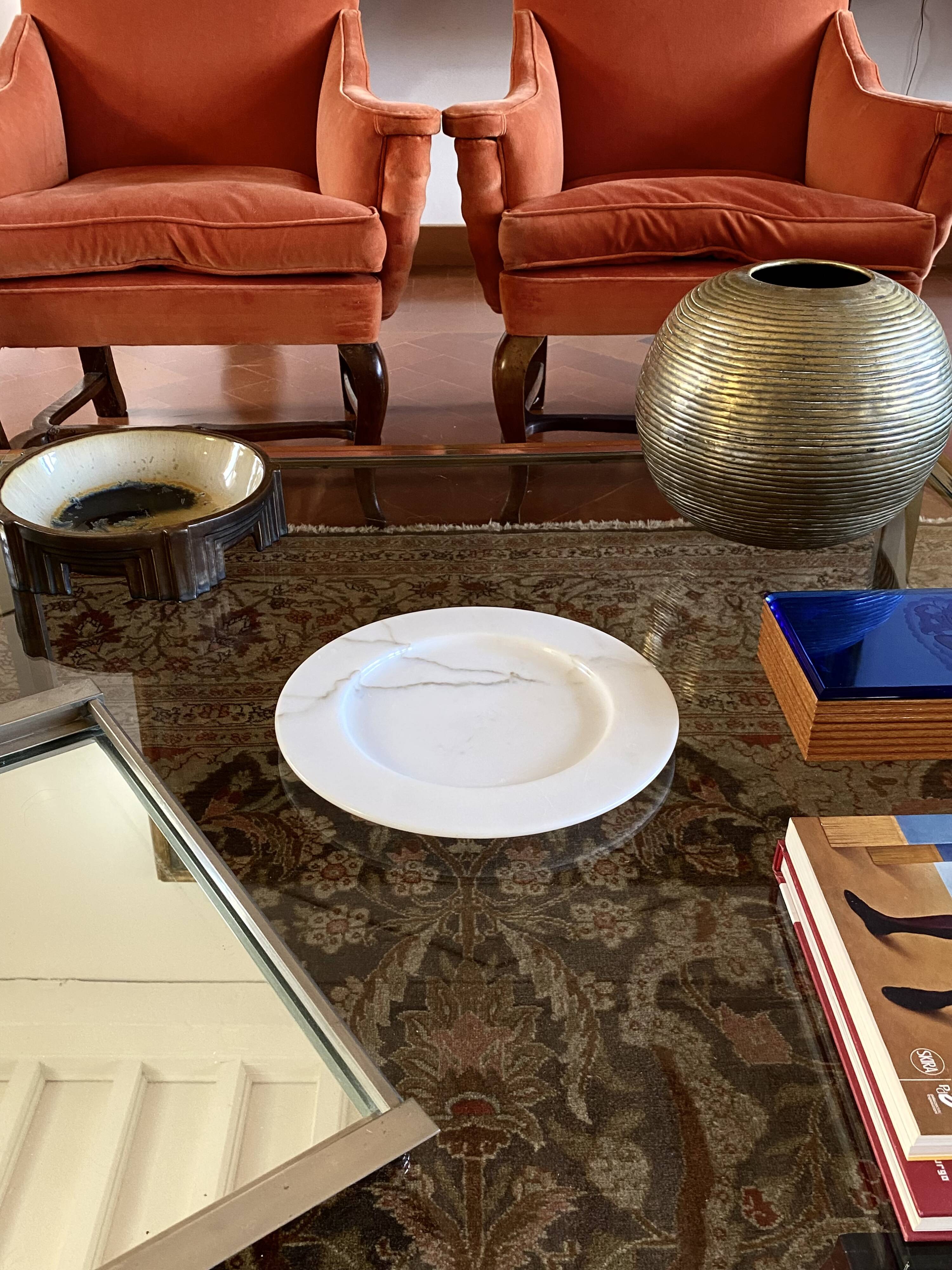 White Carrara marble centerpiece / plate, Up&Up Italy, 1970s