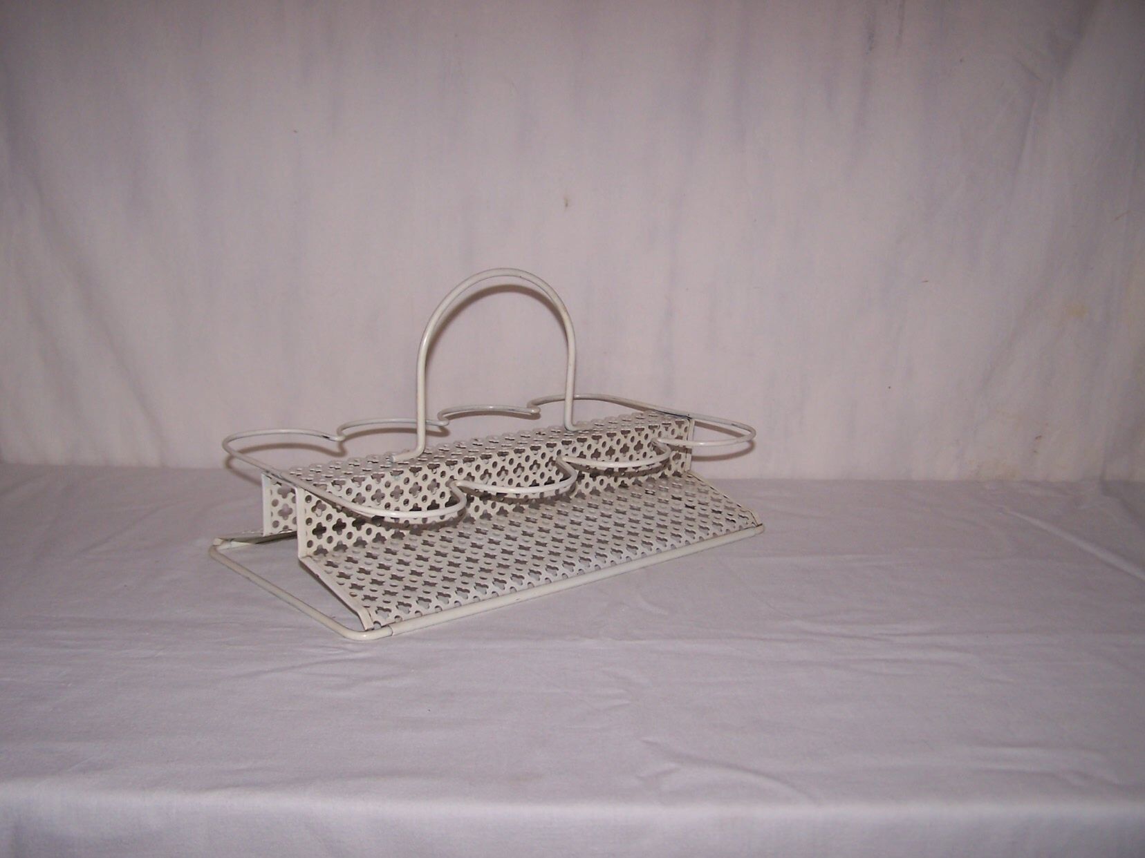 Glass holders perforated sheet metal Mategot 50