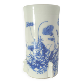 Bitong Porcelain 13cm / 1644-1912 Qing China / Chinese Brush Pot Vase