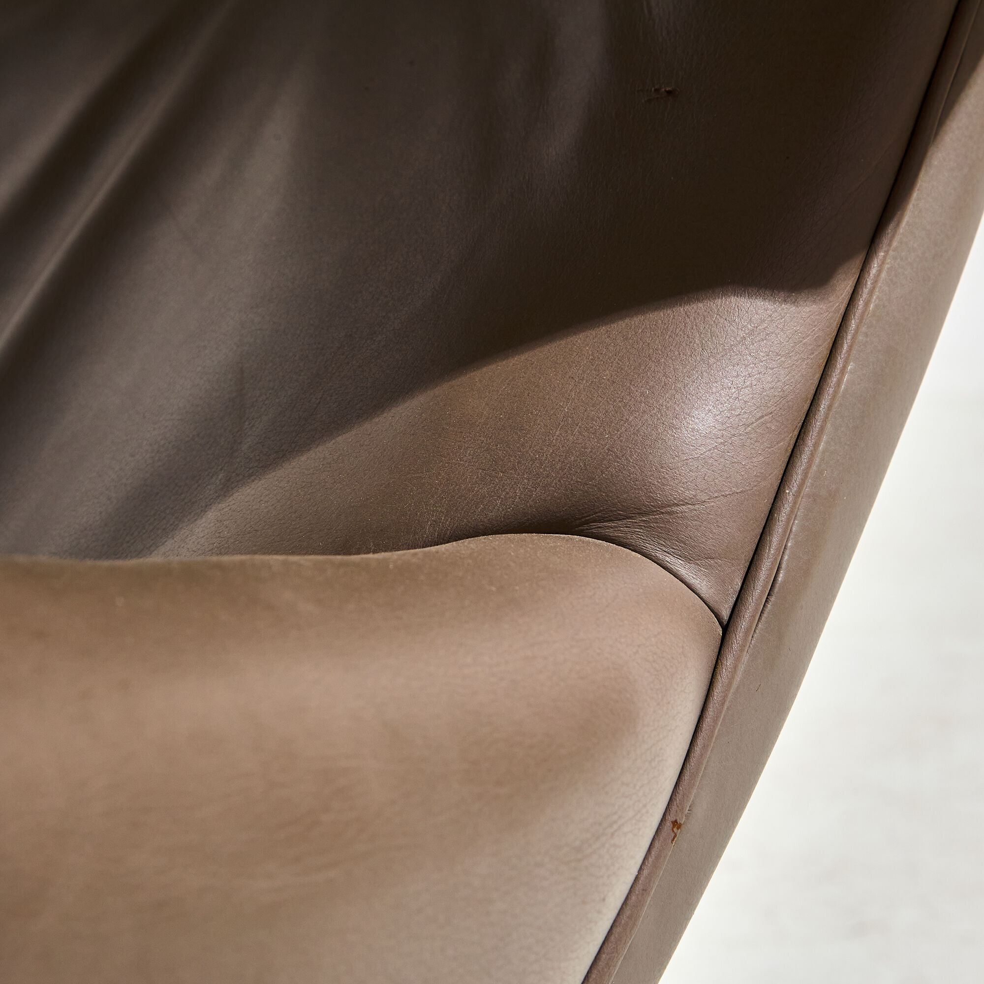 Ox chair by Hans J. Wegner for Erik Jørgensen