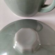 Covered sugar bowl in celadon ceramic – modernist lines