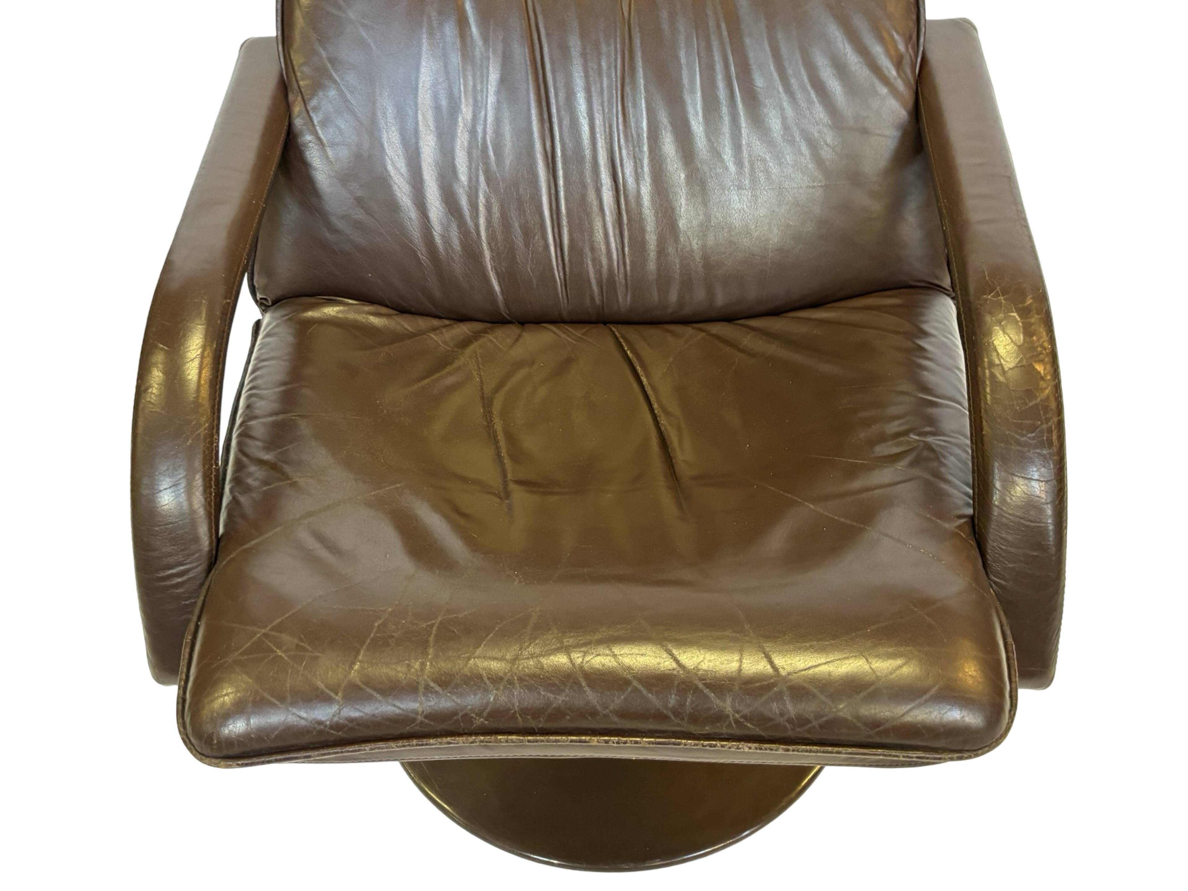 Vintage Artifort lounge chair Geoffrey Harcourt Design Easy Chair