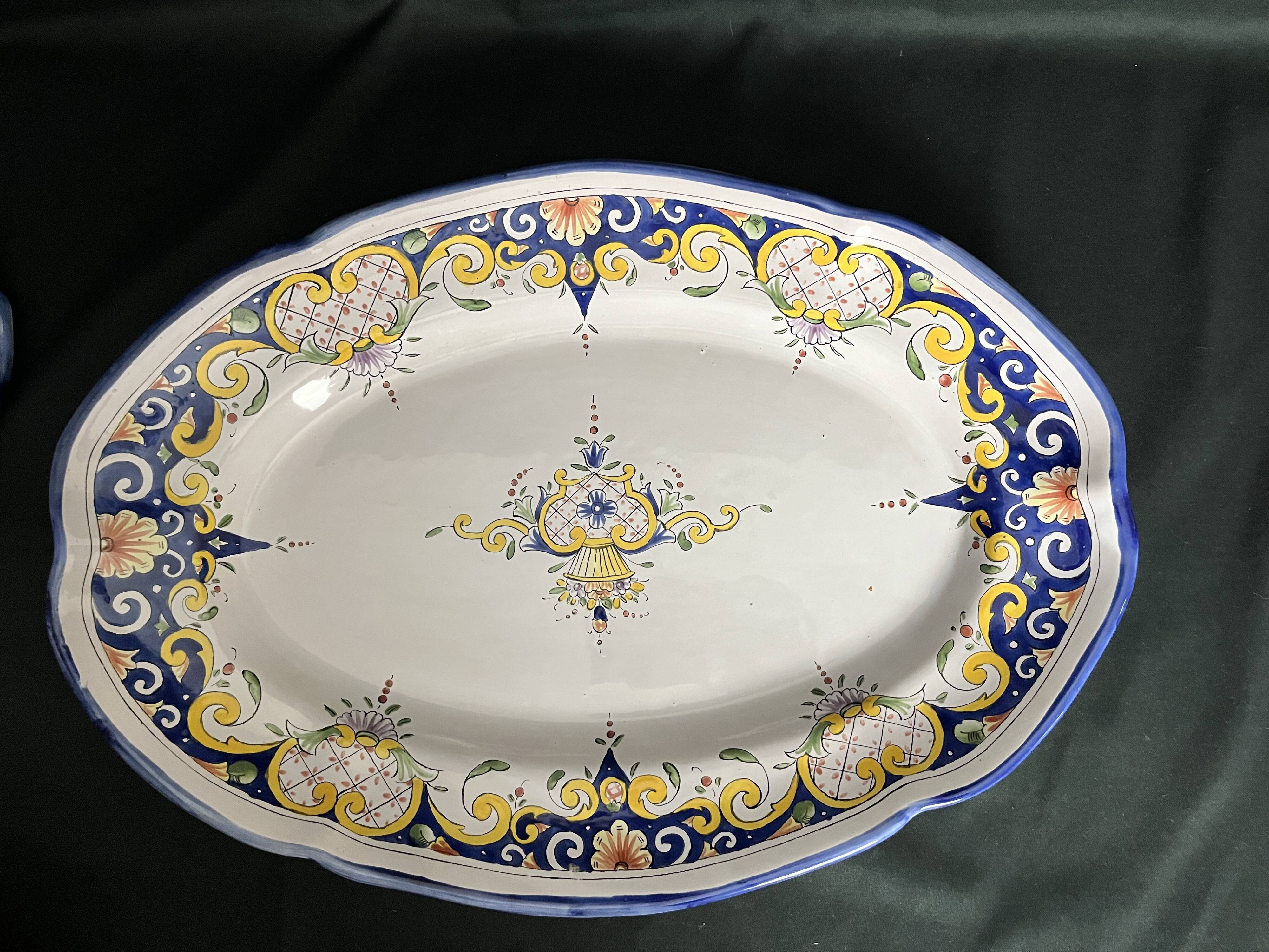 Angoulême Le Renoleau earthenware soup tureen set, 20th century