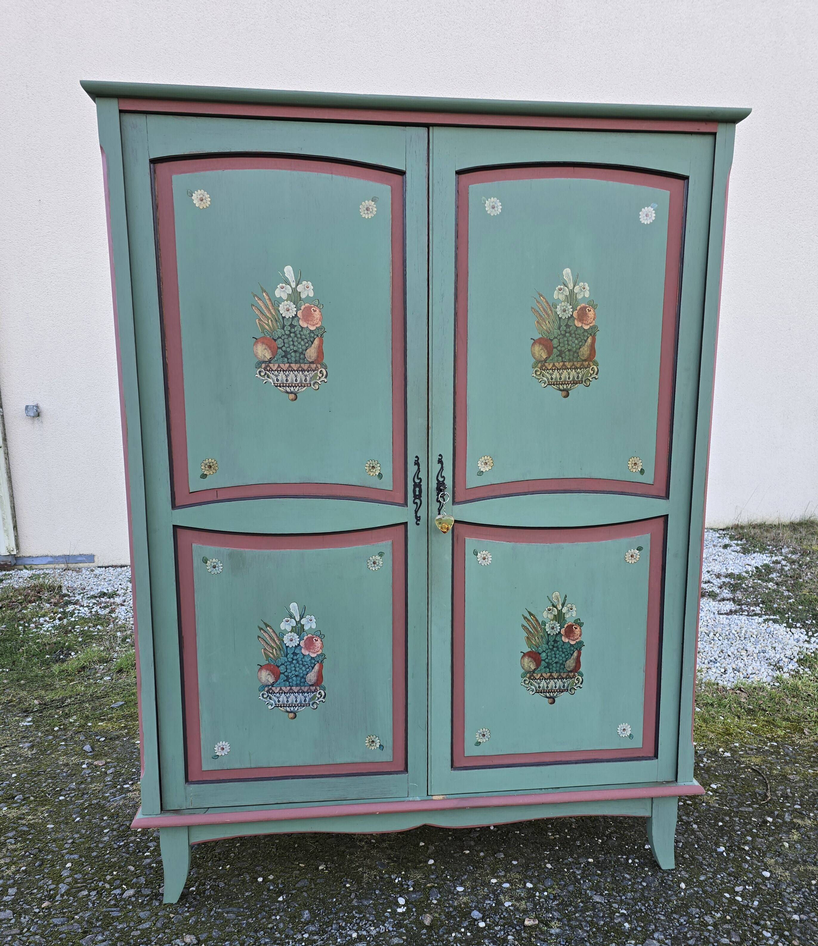 vintage parisian wardrobe