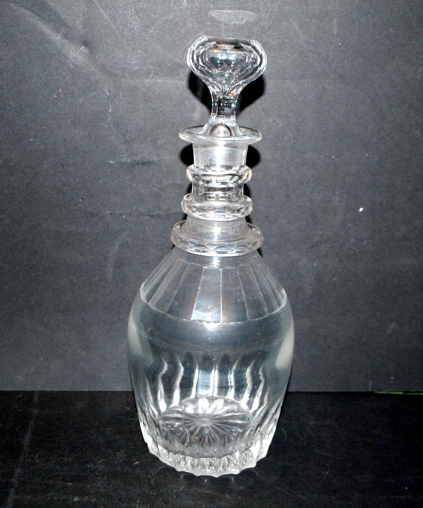 Antique bistro carafe in vintage cut glass, height 28cm