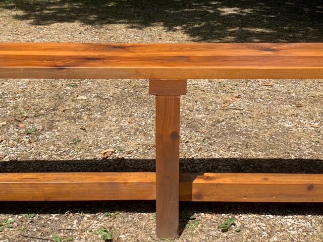 Paire de bancs modernistes en bois années 70