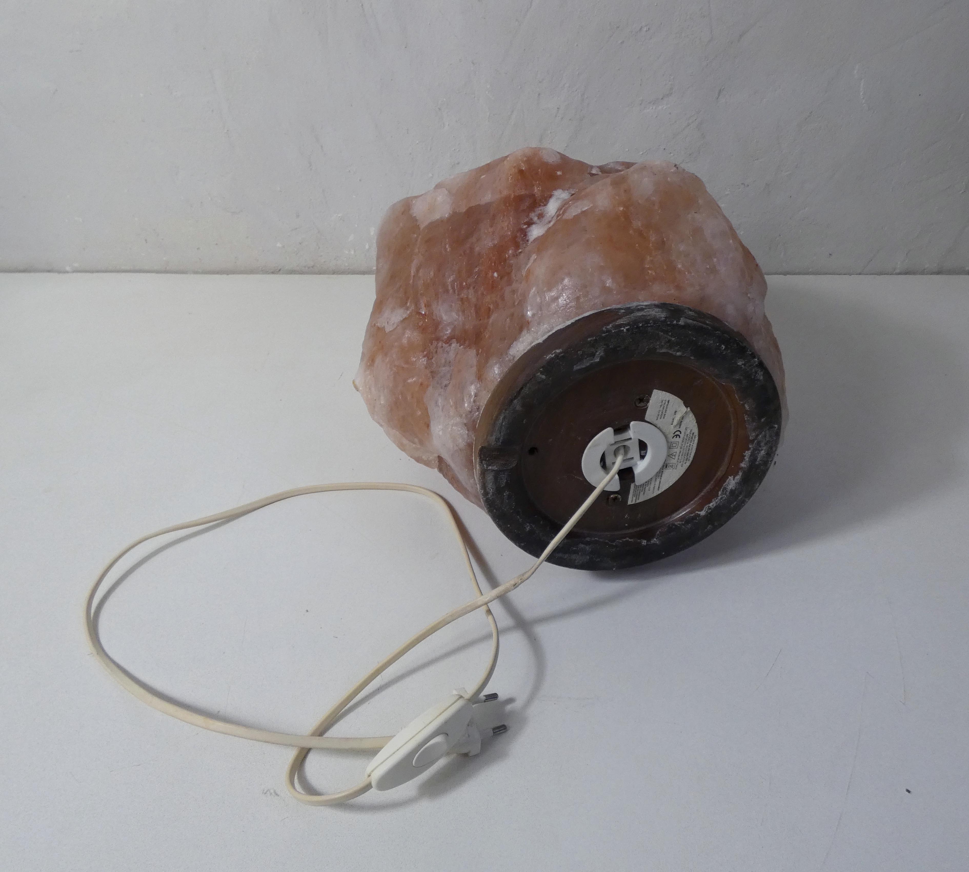 XXL Himalayan salt crystal lamp