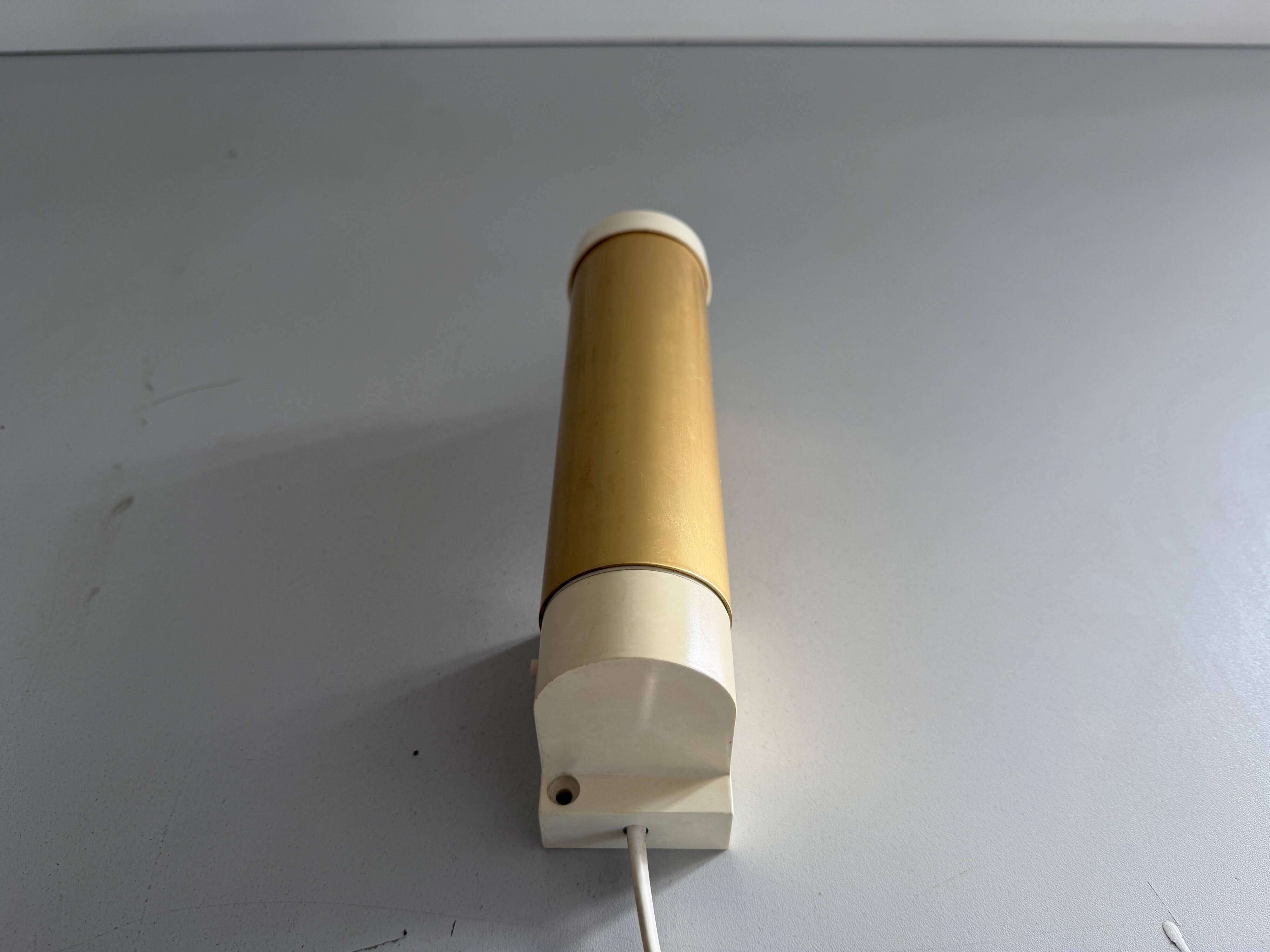 Simple wall light in plexiglass and metal by ERCO, 1970s, Germany.