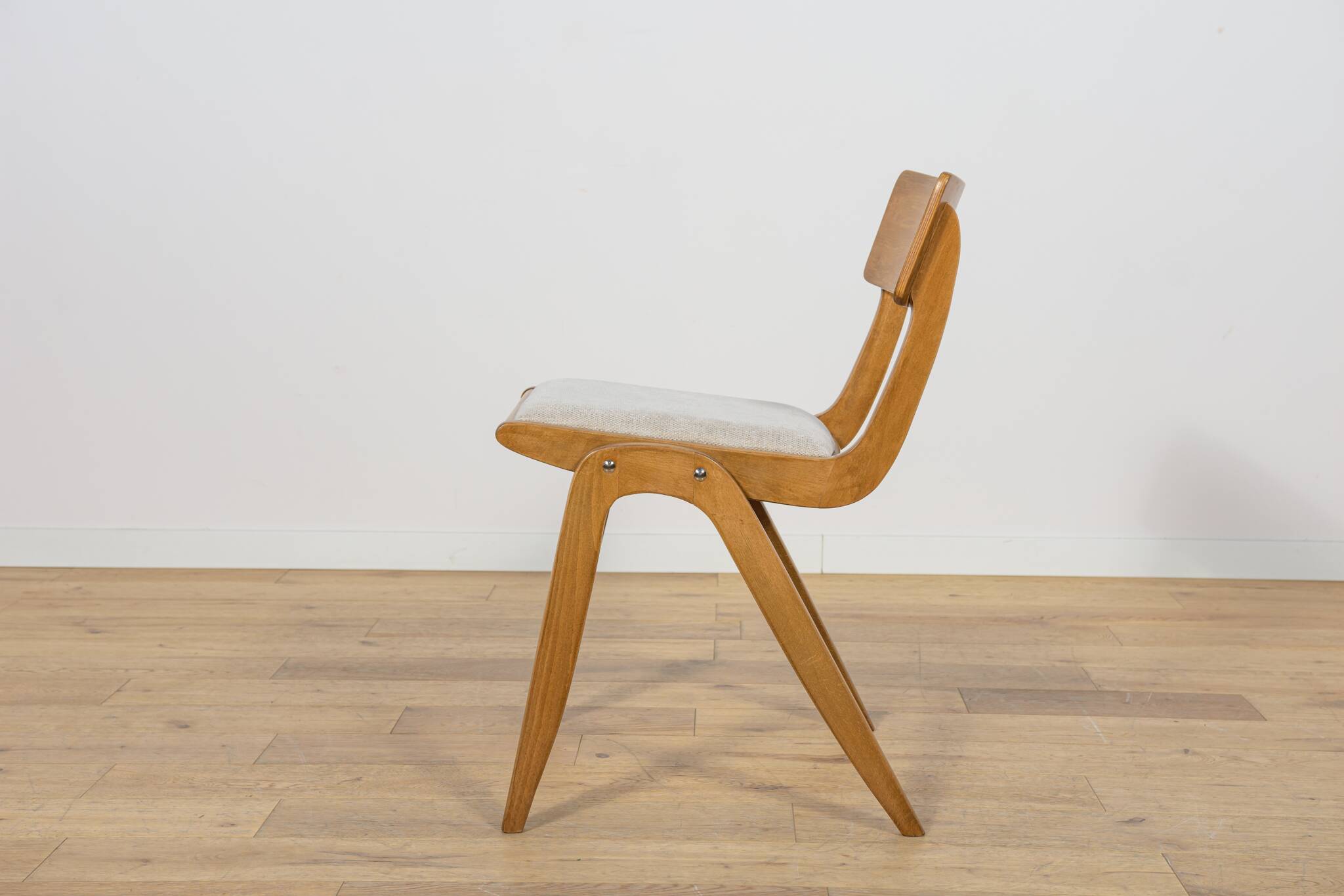 Boomerang Dining Chairs from Goscinski Furniture Factory Model 229XB.