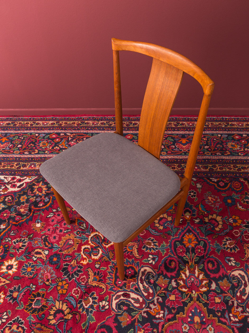 Set of 4 dining chairs by Henning Sørensen