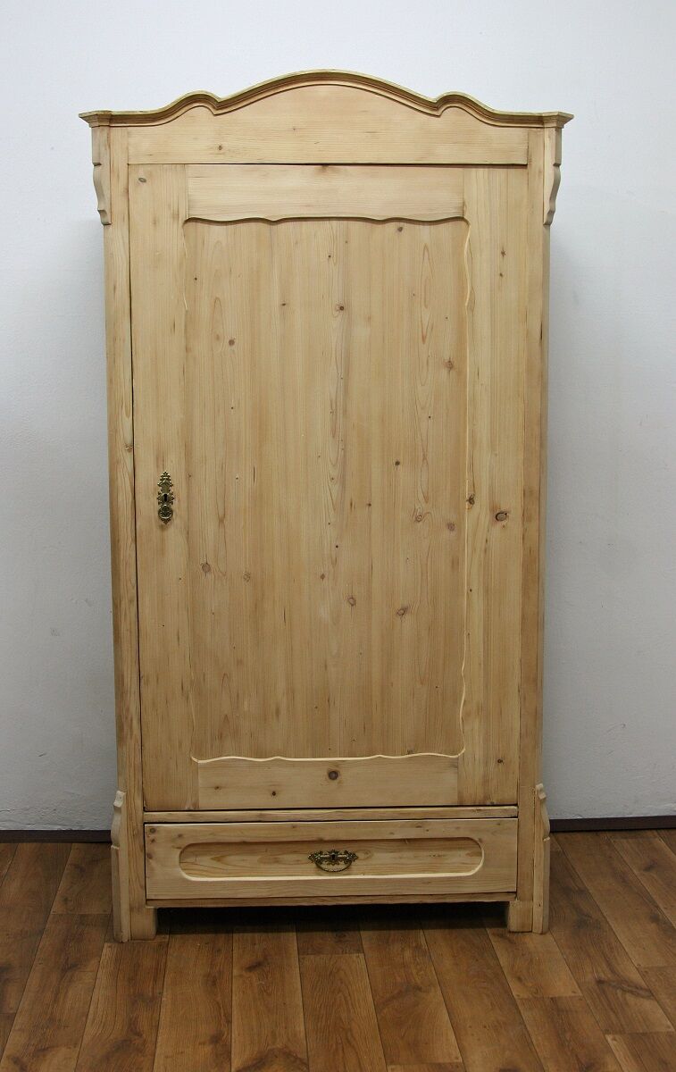 Armoire Ludwikowska du 19ème siècle