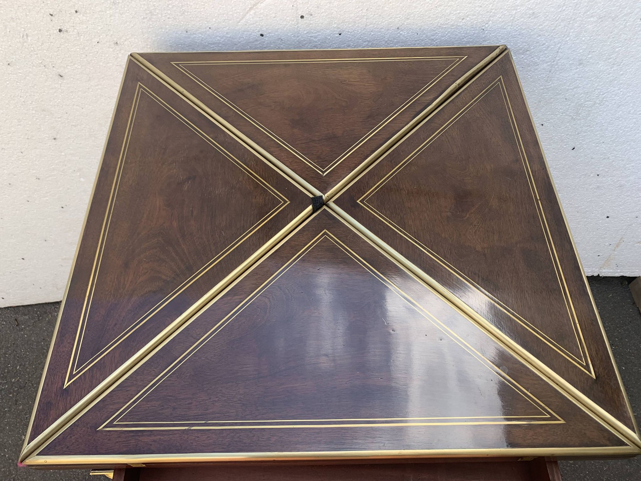 Table for games "Handkerchief" Napoleon III mahogany and brass fillet XIX century