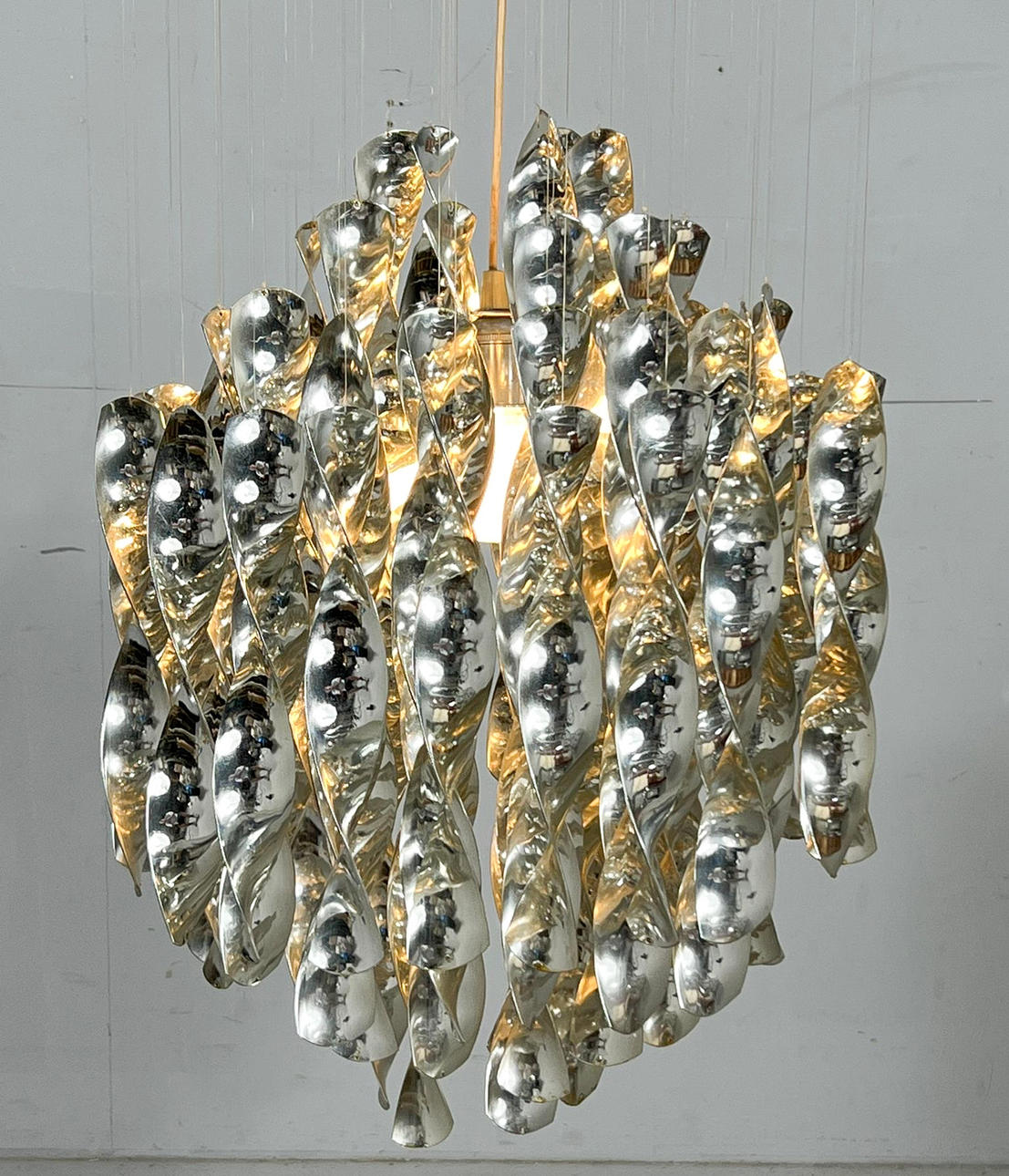 Mid-century spiral ceiling lamp by Verner Panton for Lüber AG, model SP1, Germany, 1970s, early example.