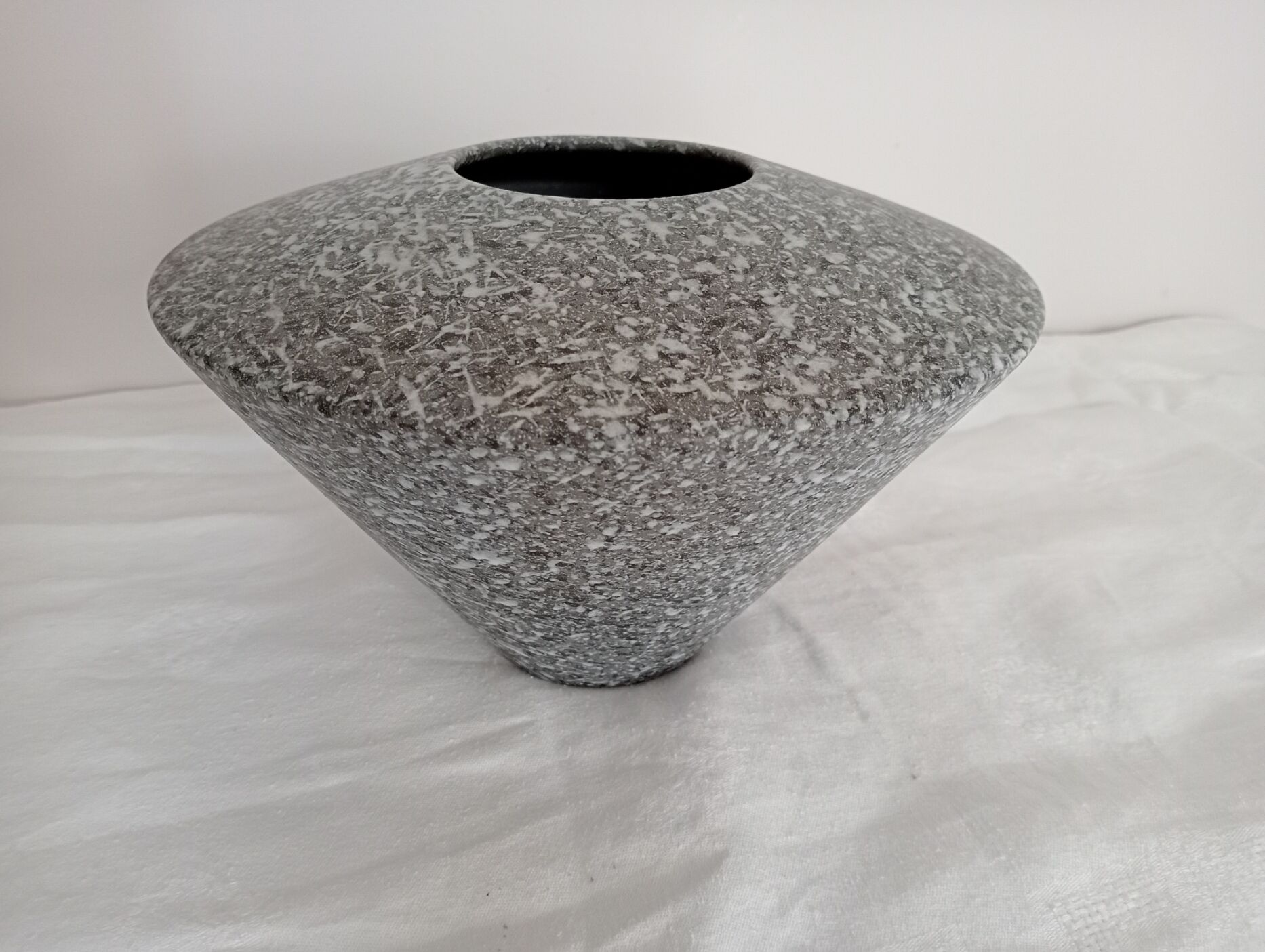 Vase signed Claude Dumas 1980