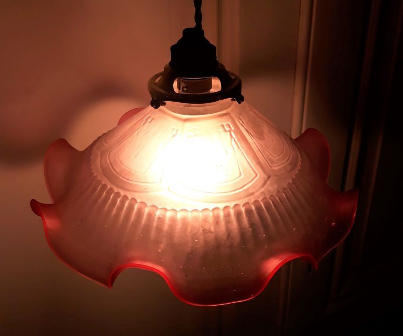 Suspension early 20th colored glass paste