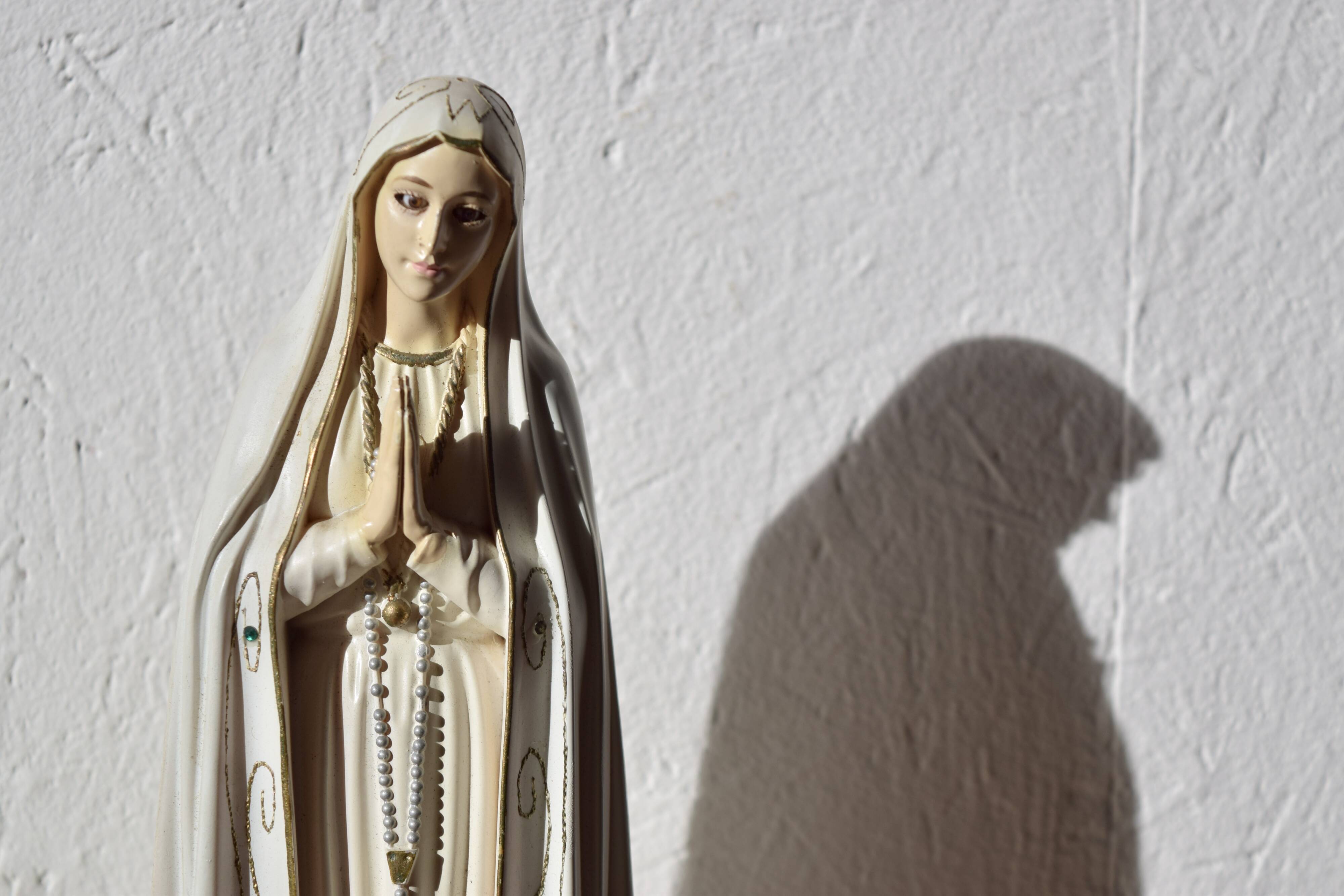 Fatima - Religious resin statuette - Made in Portugal