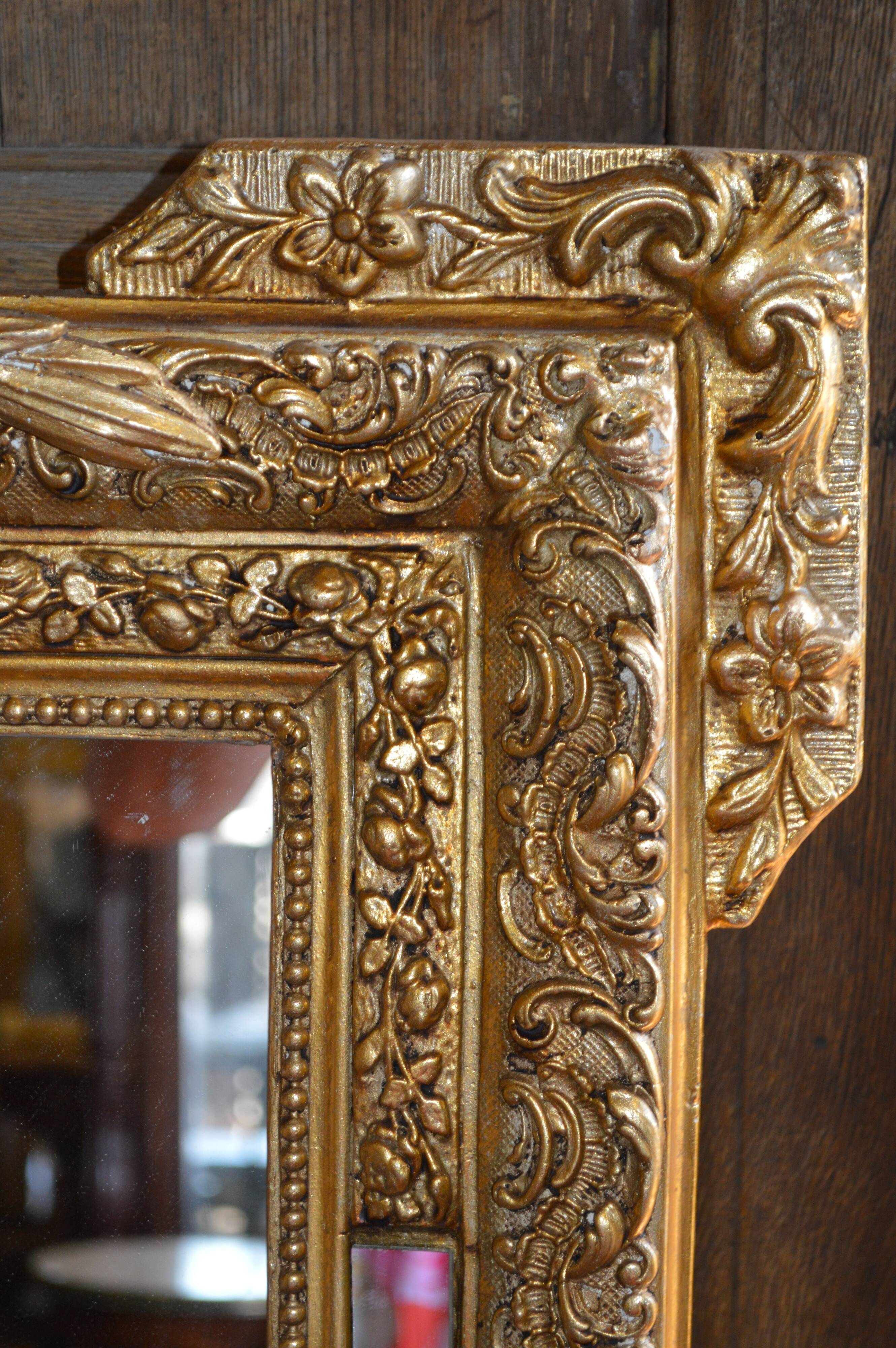 Golden mirror with doves  122x82cm