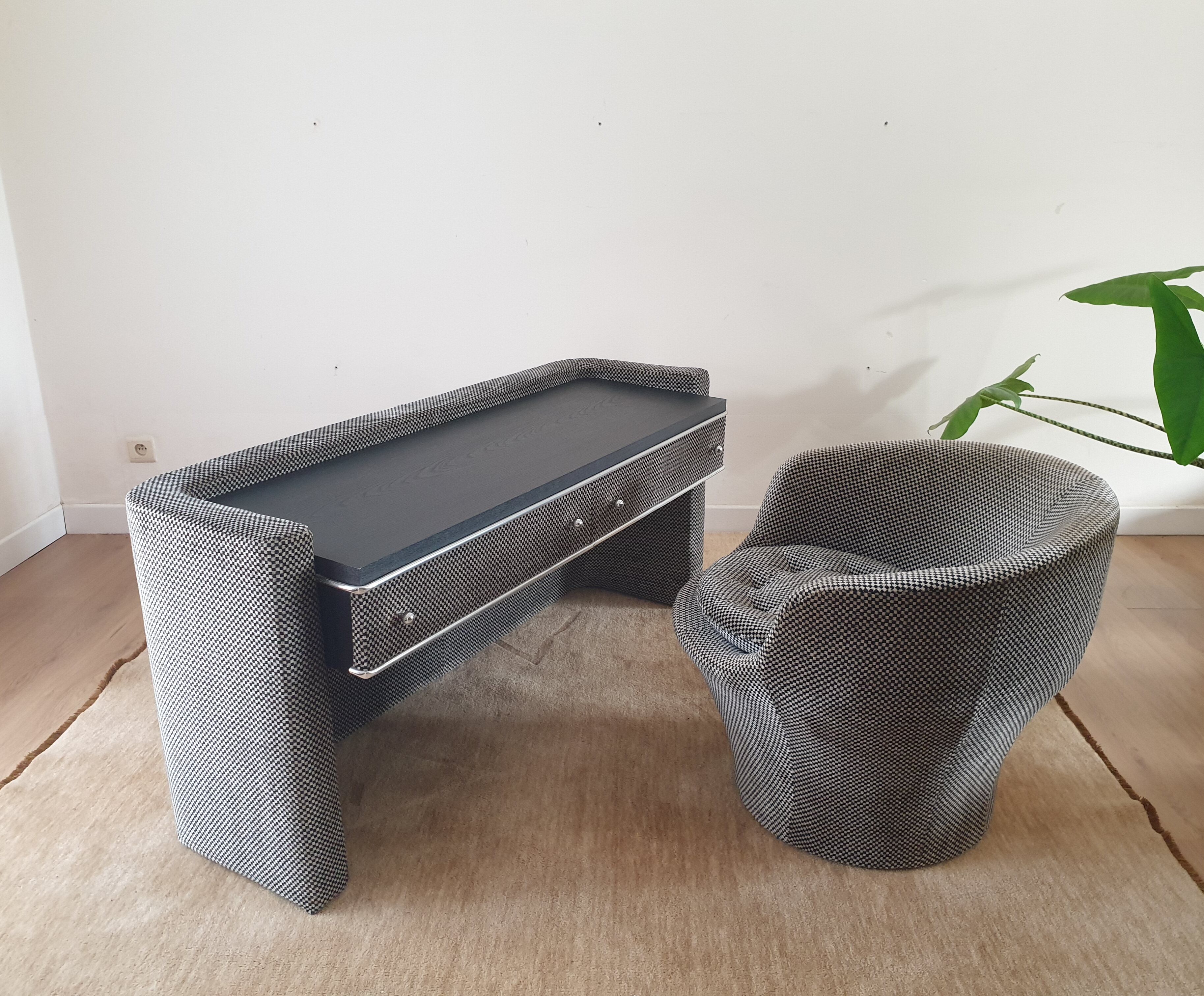 Vanity vintage