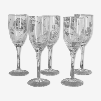 Cinq verres à liqueur années 40