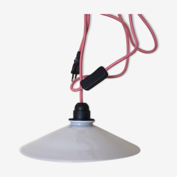 Pretty opaline blinds walk-in lamp