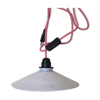 Pretty opaline blinds walk-in lamp