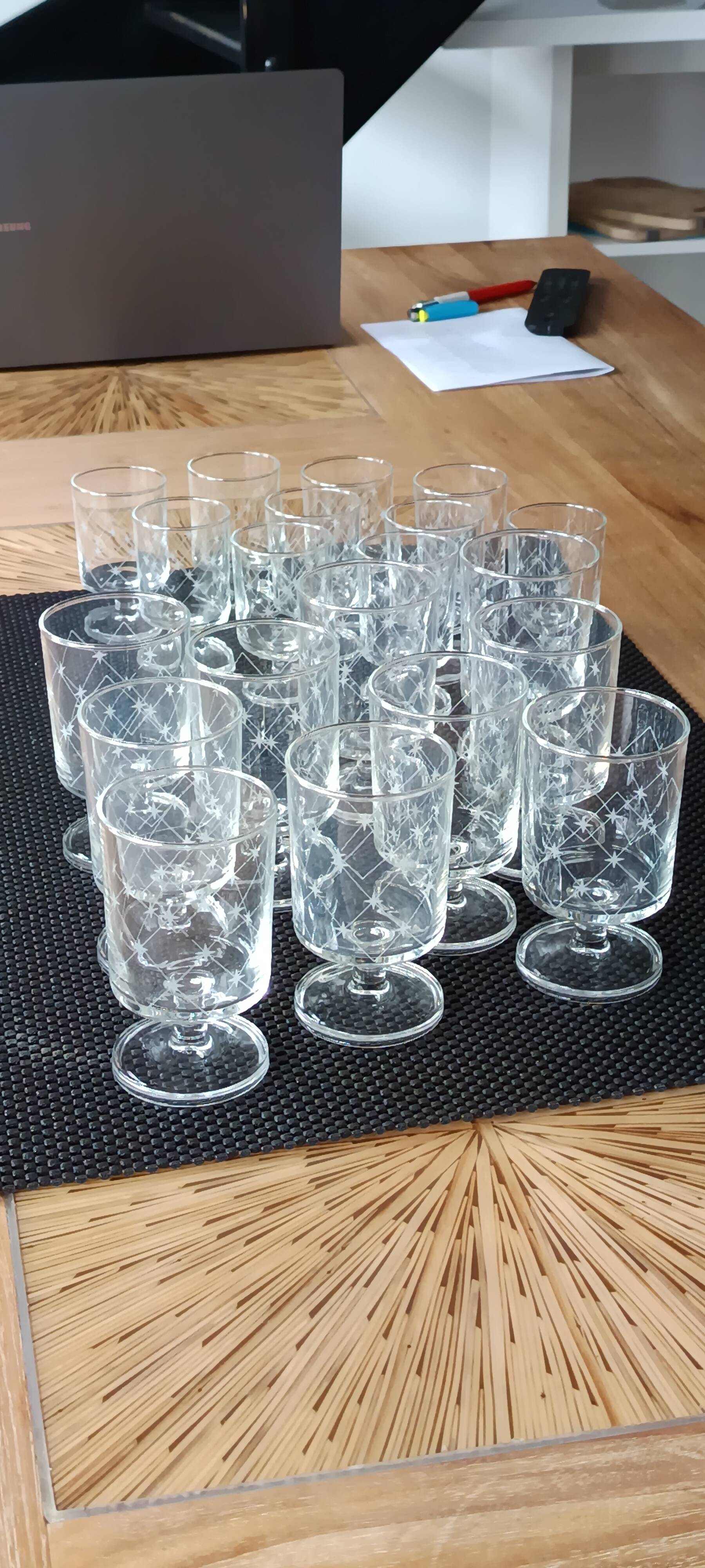 Luminarc Wine Glasses Limited Edition 70s