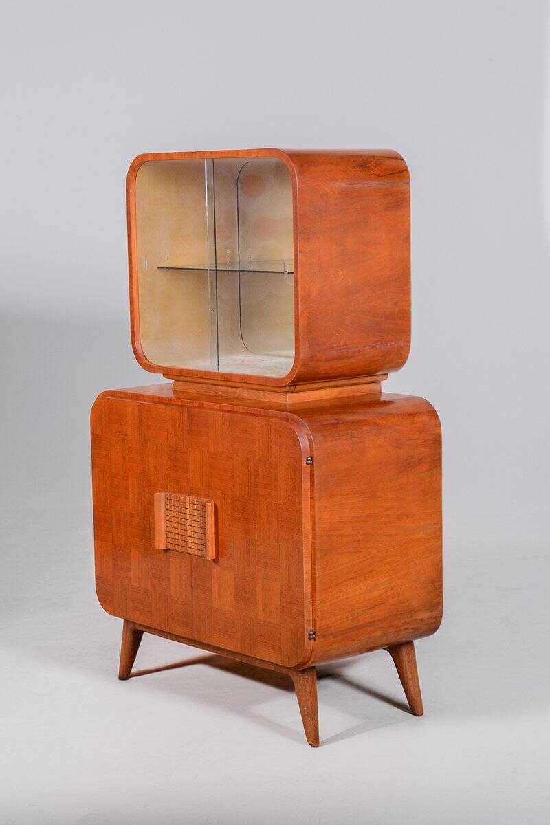 Czech Art Deco Sideboard in Walnut attributed to J. Halabala for Up Zavody, 1940s