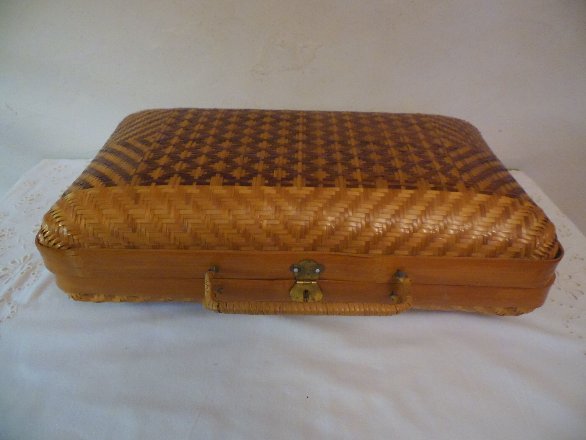 60s braided bamboo fiber sewing case