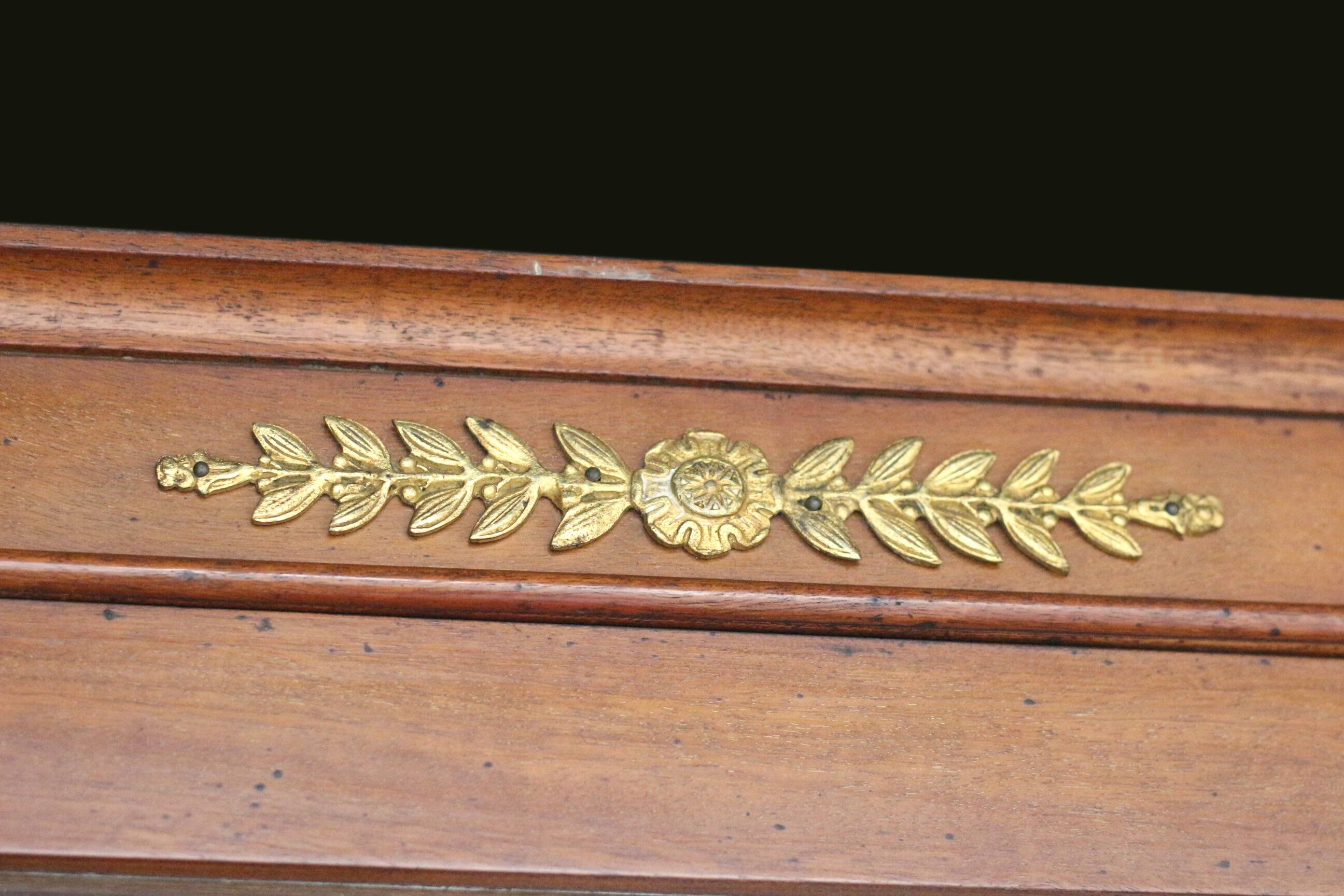 Mid-19th century dresser (light mahogany).