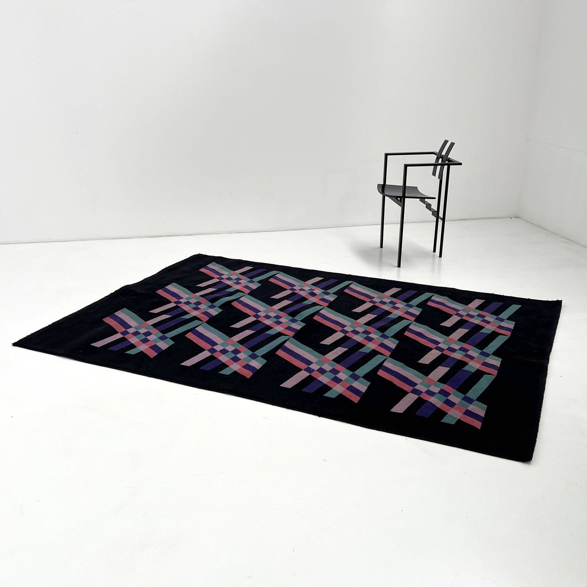 Geometric patterned rug by Missoni, 1980