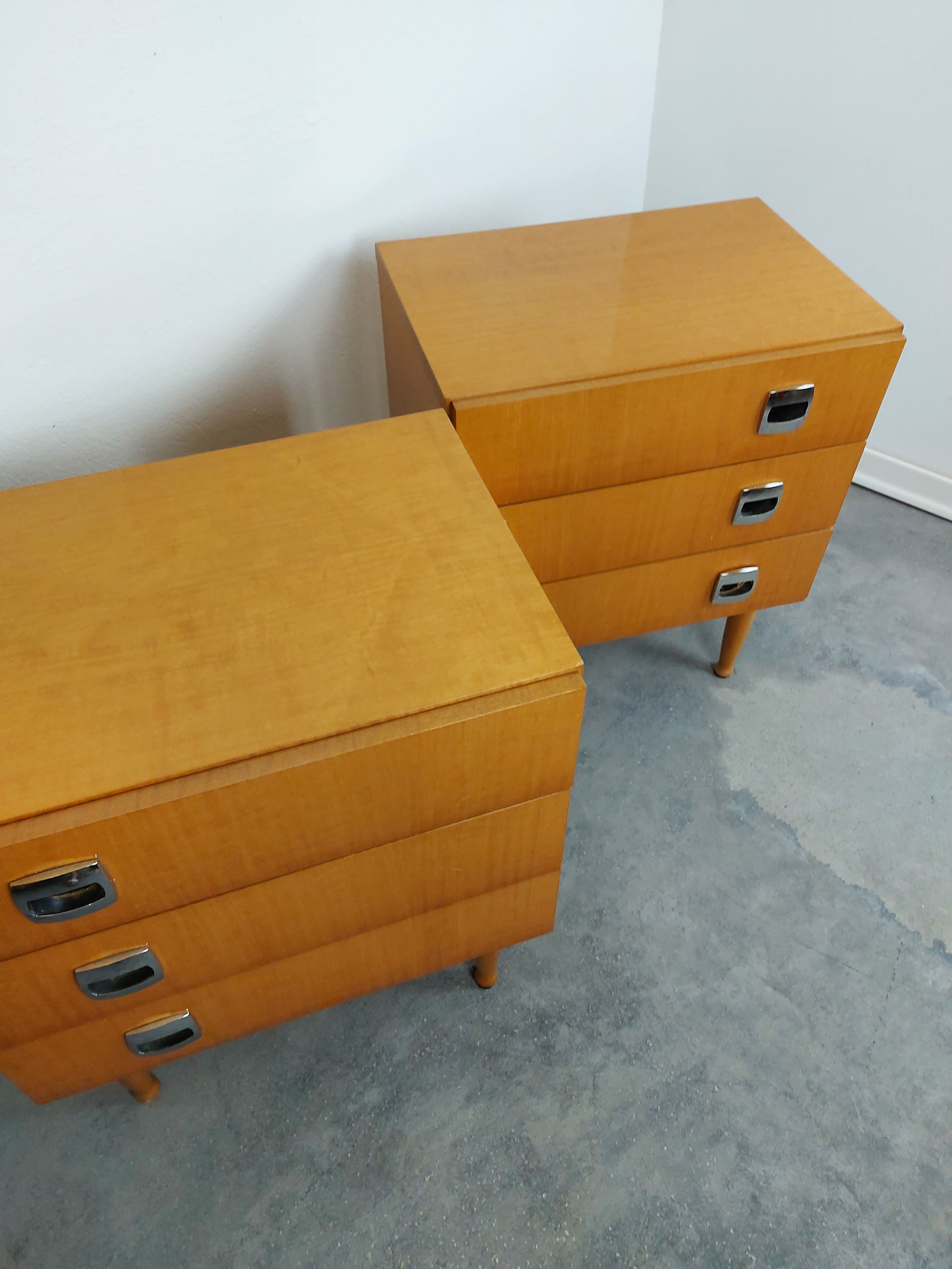 Bedside table/Nightstand, pair